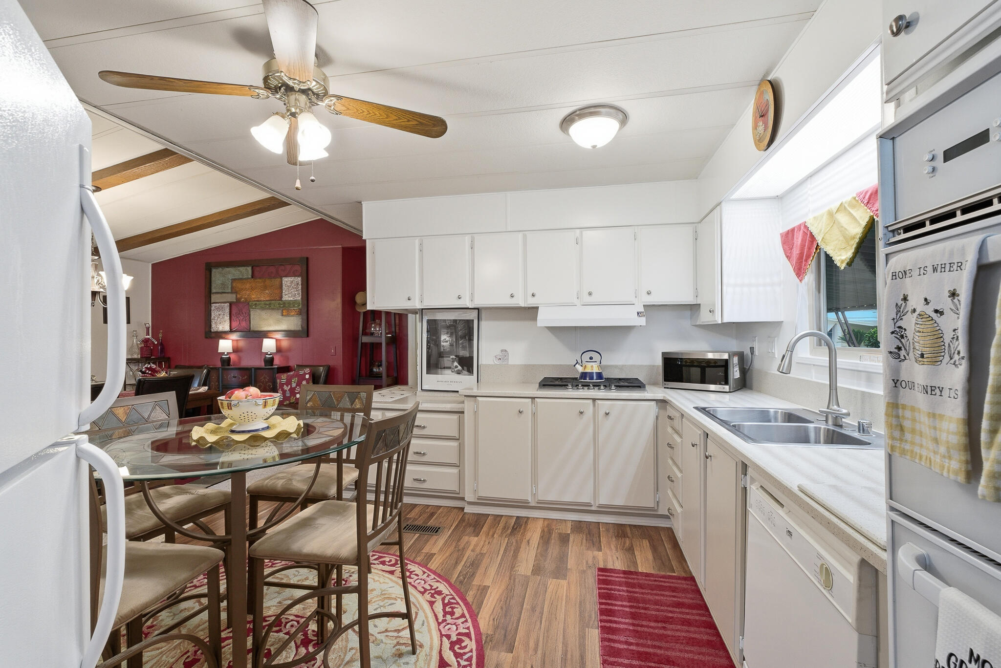 2627 W Midvalley Ave, Visalia, CA 93277