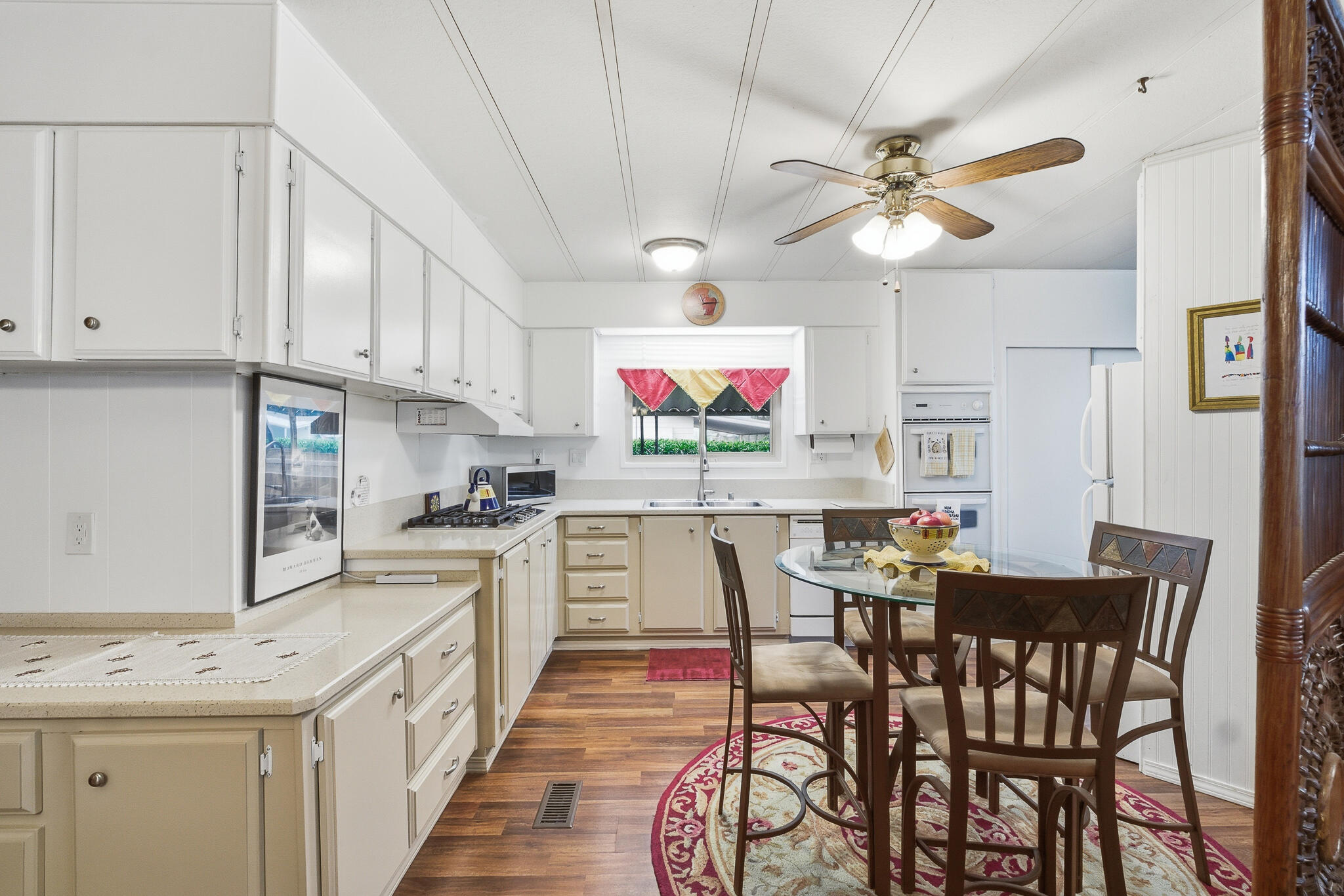 2627 W Midvalley Ave, Visalia, CA 93277