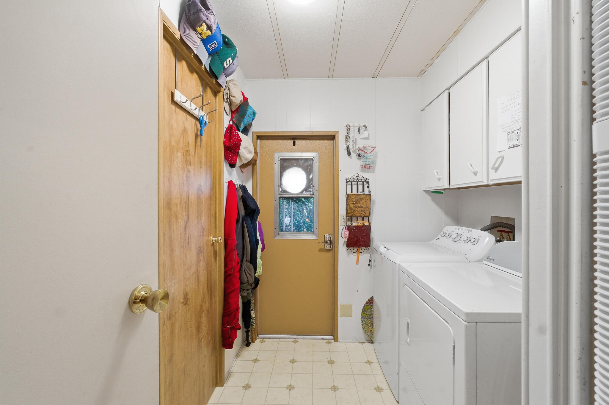 2627 W Midvalley Ave, Visalia, CA 93277