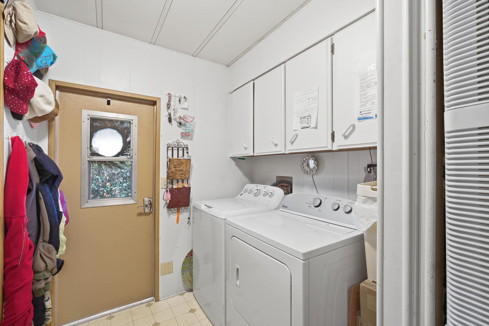 2627 W Midvalley Ave, Visalia, CA 93277