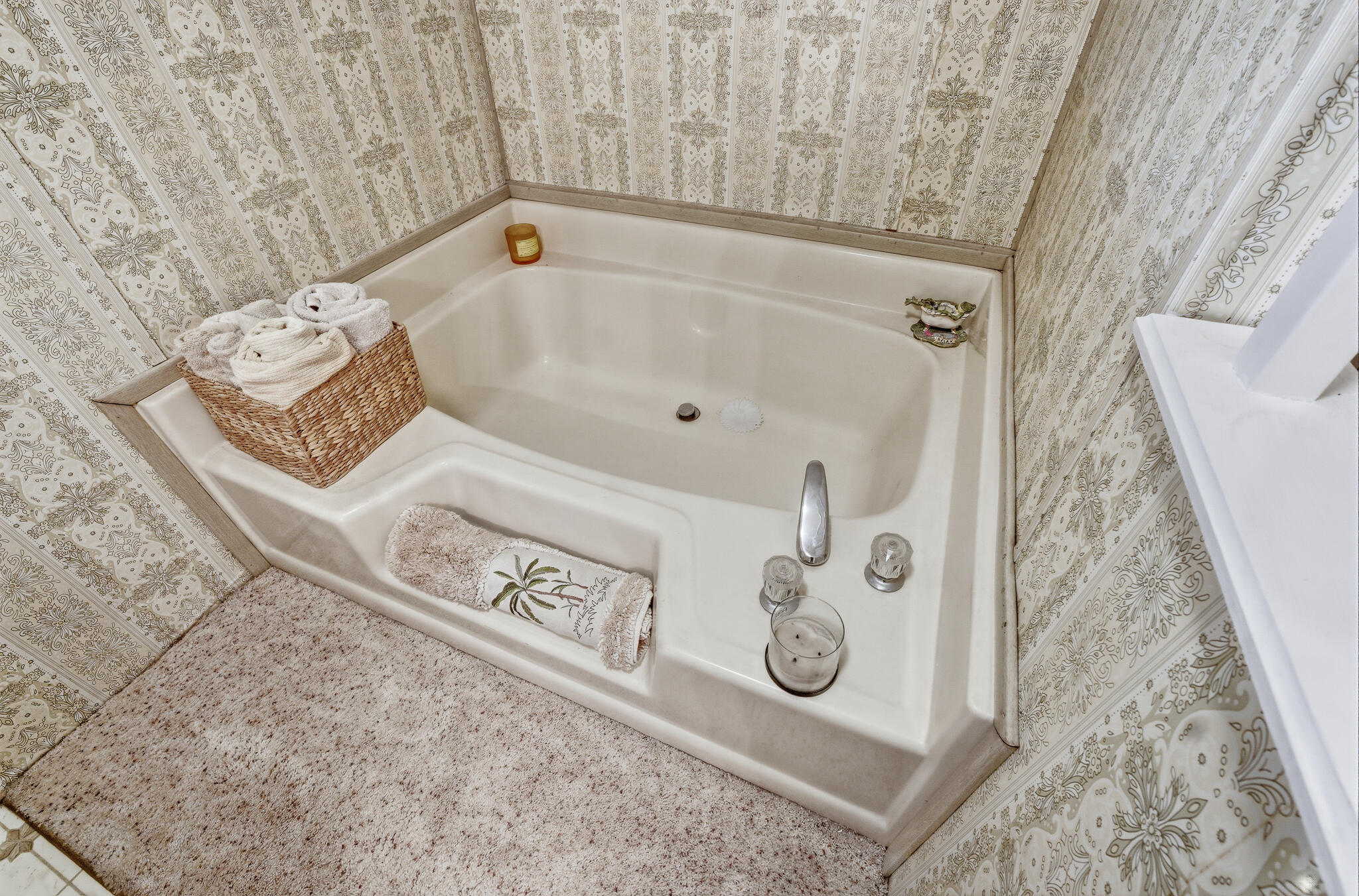 2627 W Midvalley Ave, Visalia, CA 93277