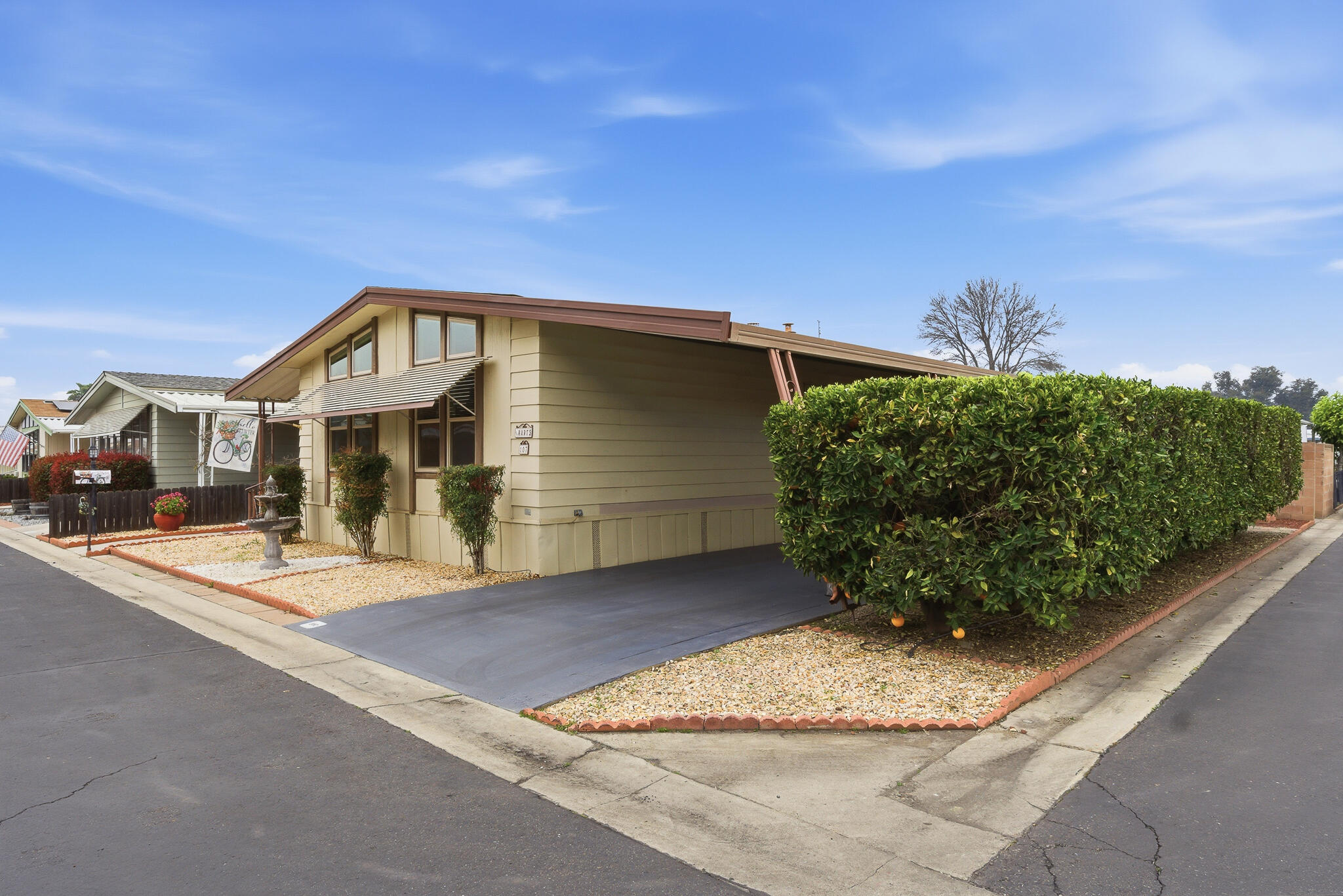 2627 W Midvalley Ave, Visalia, CA 93277