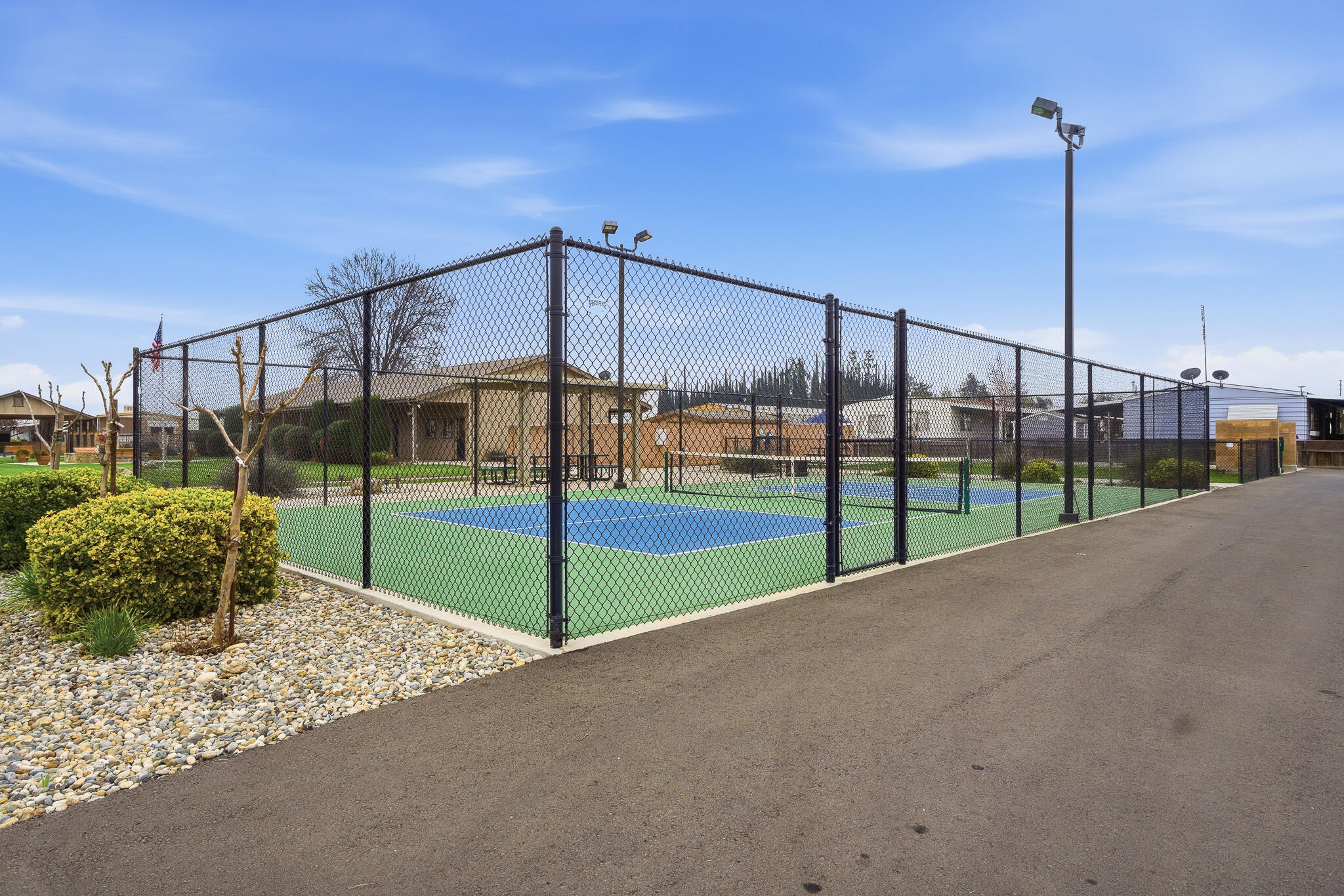 2627 W Midvalley Ave, Visalia, CA 93277