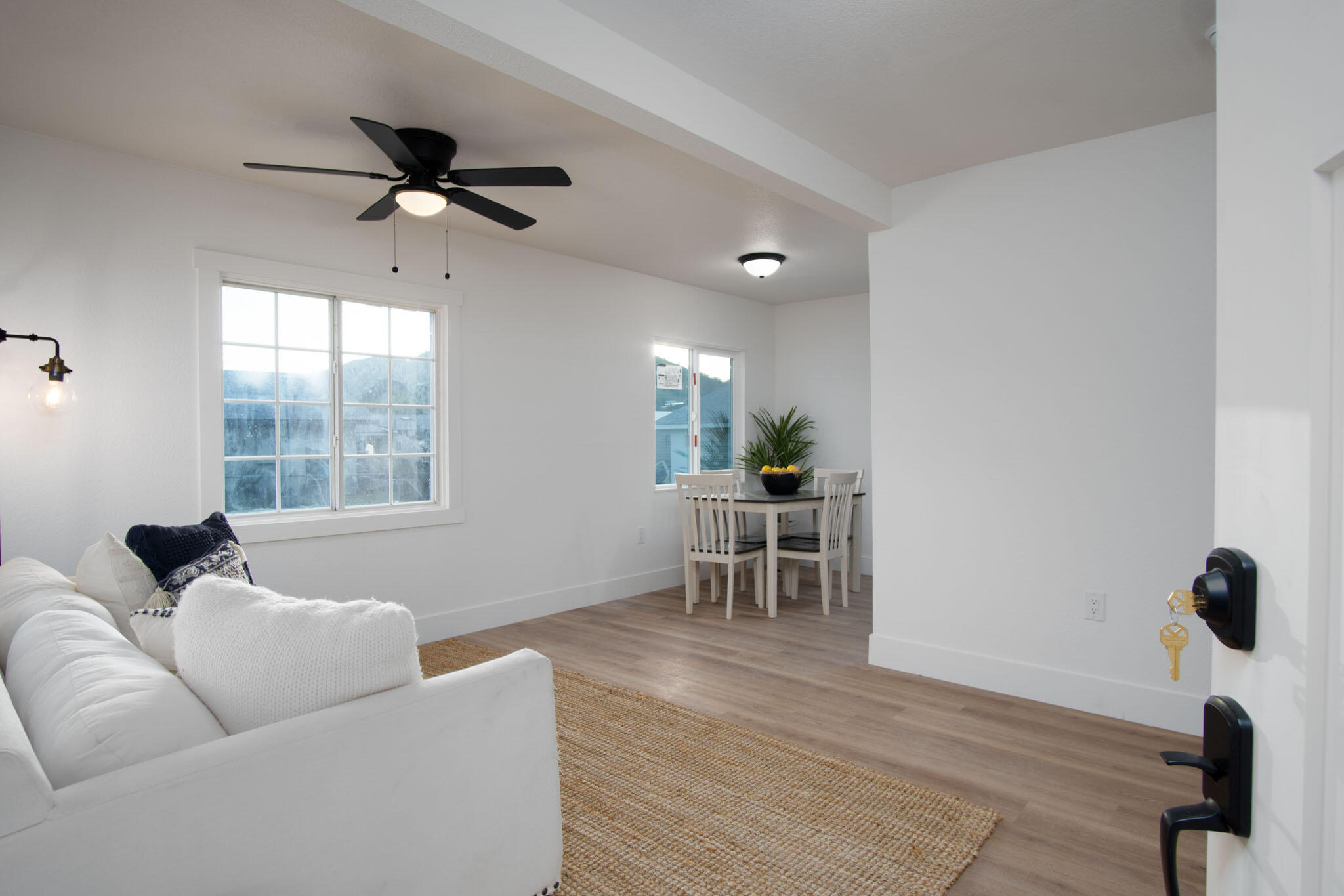 35320 Tule River Dr, Springville, CA 93265