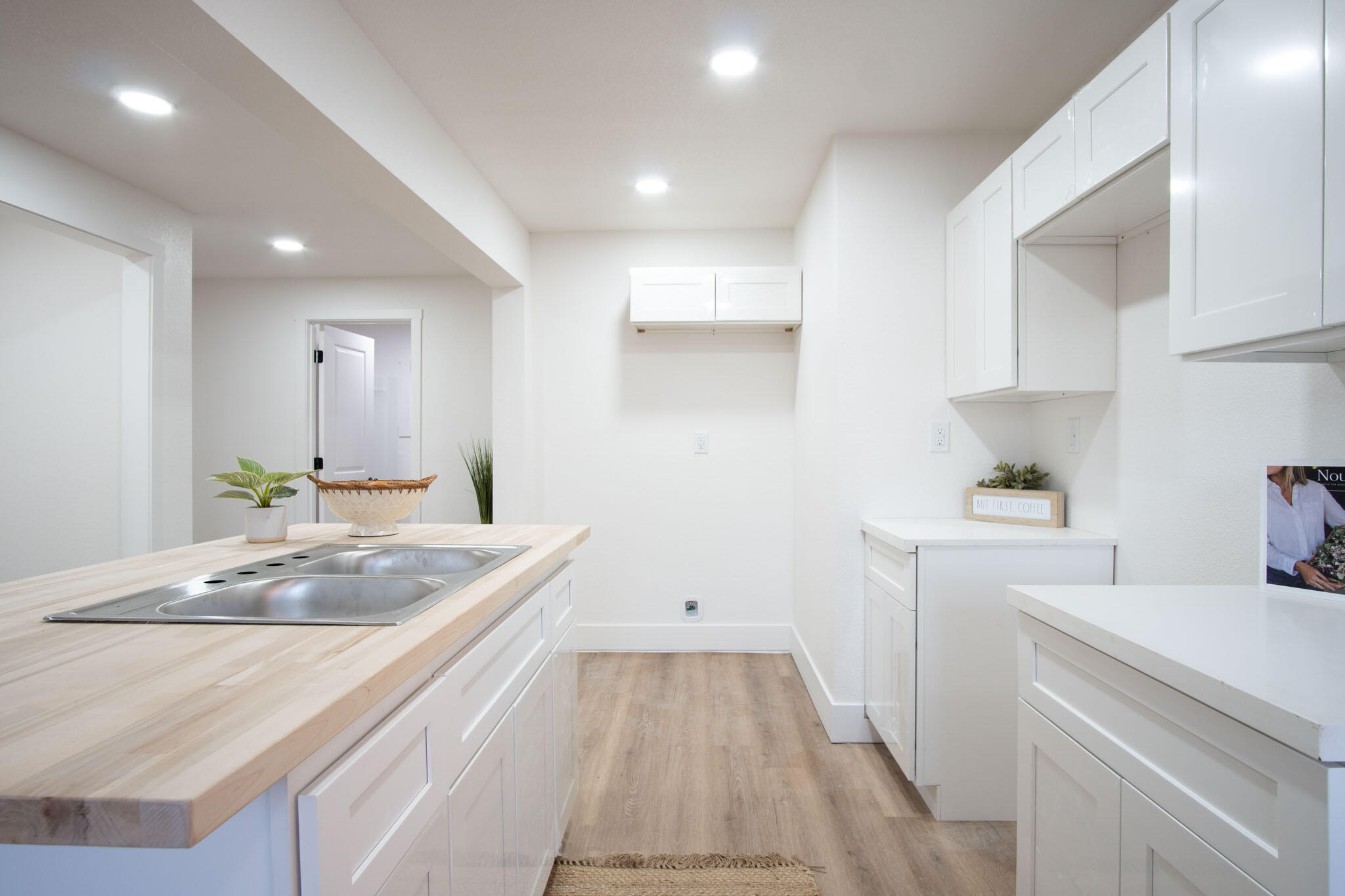 35320 Tule River Dr, Springville, CA 93265