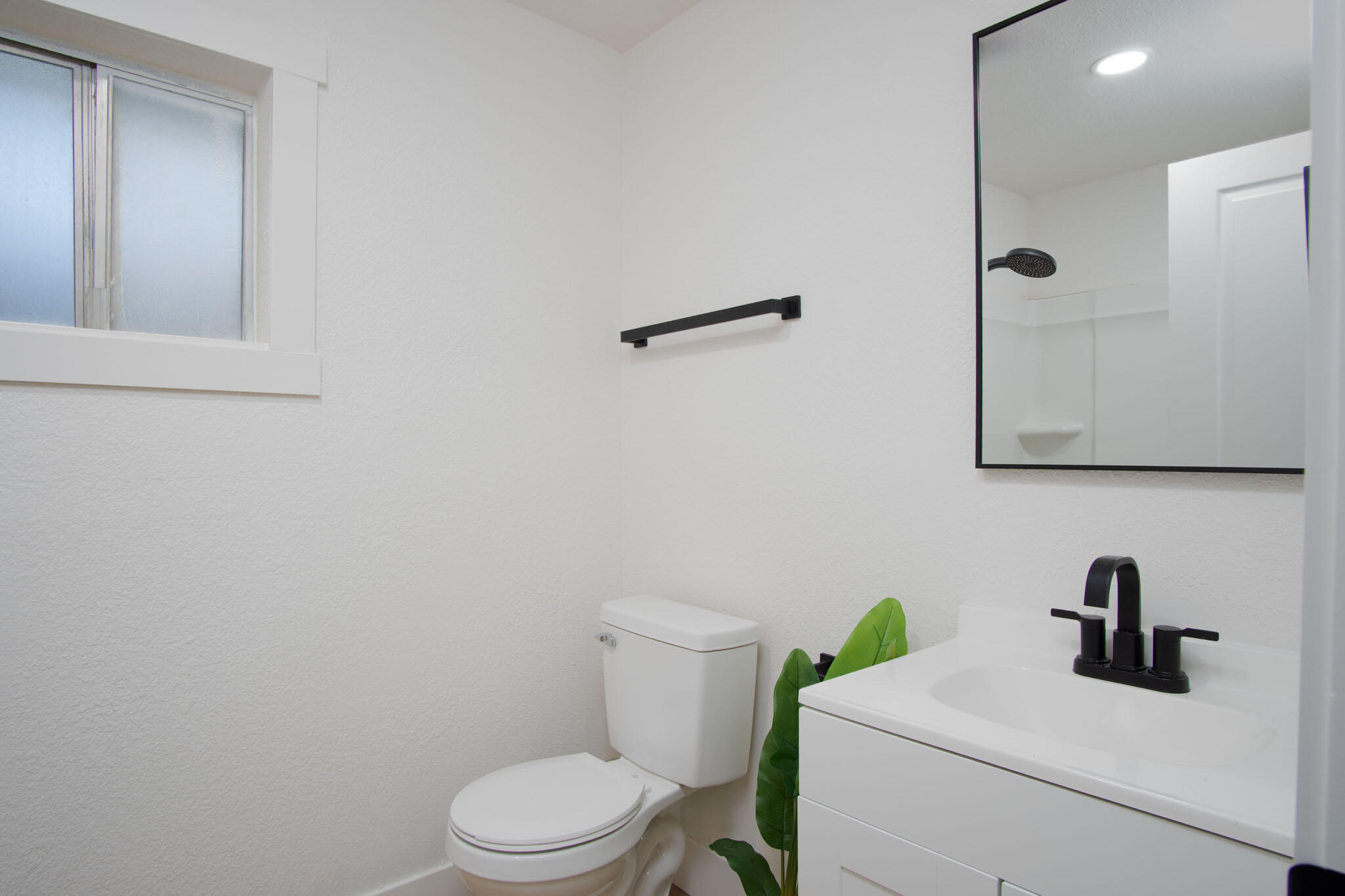 35320 Tule River Dr, Springville, CA 93265