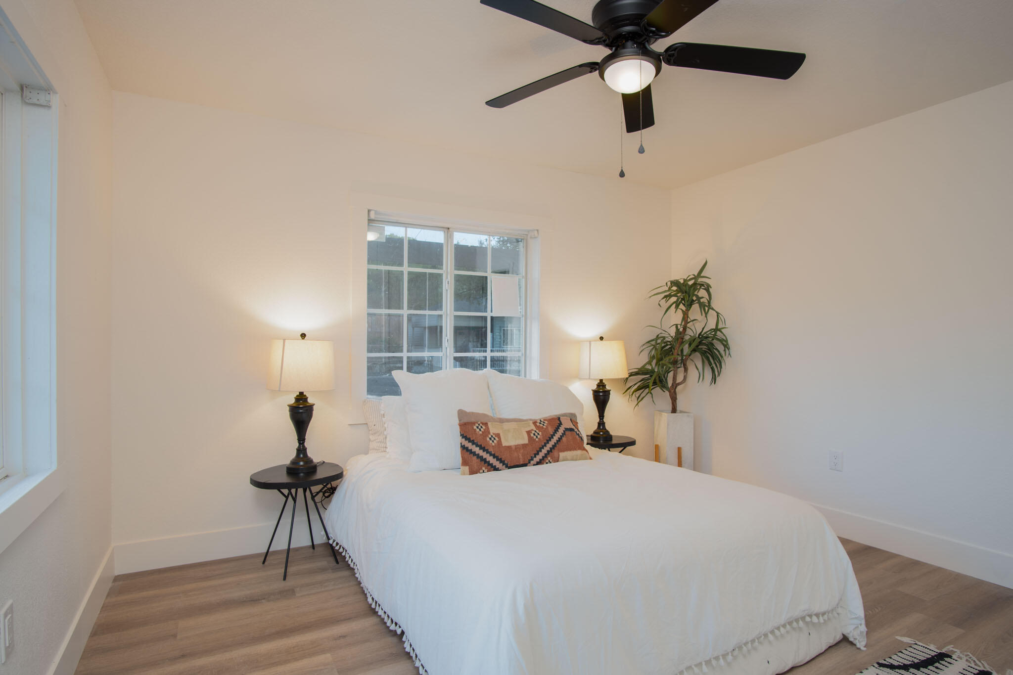 35320 Tule River Dr, Springville, CA 93265