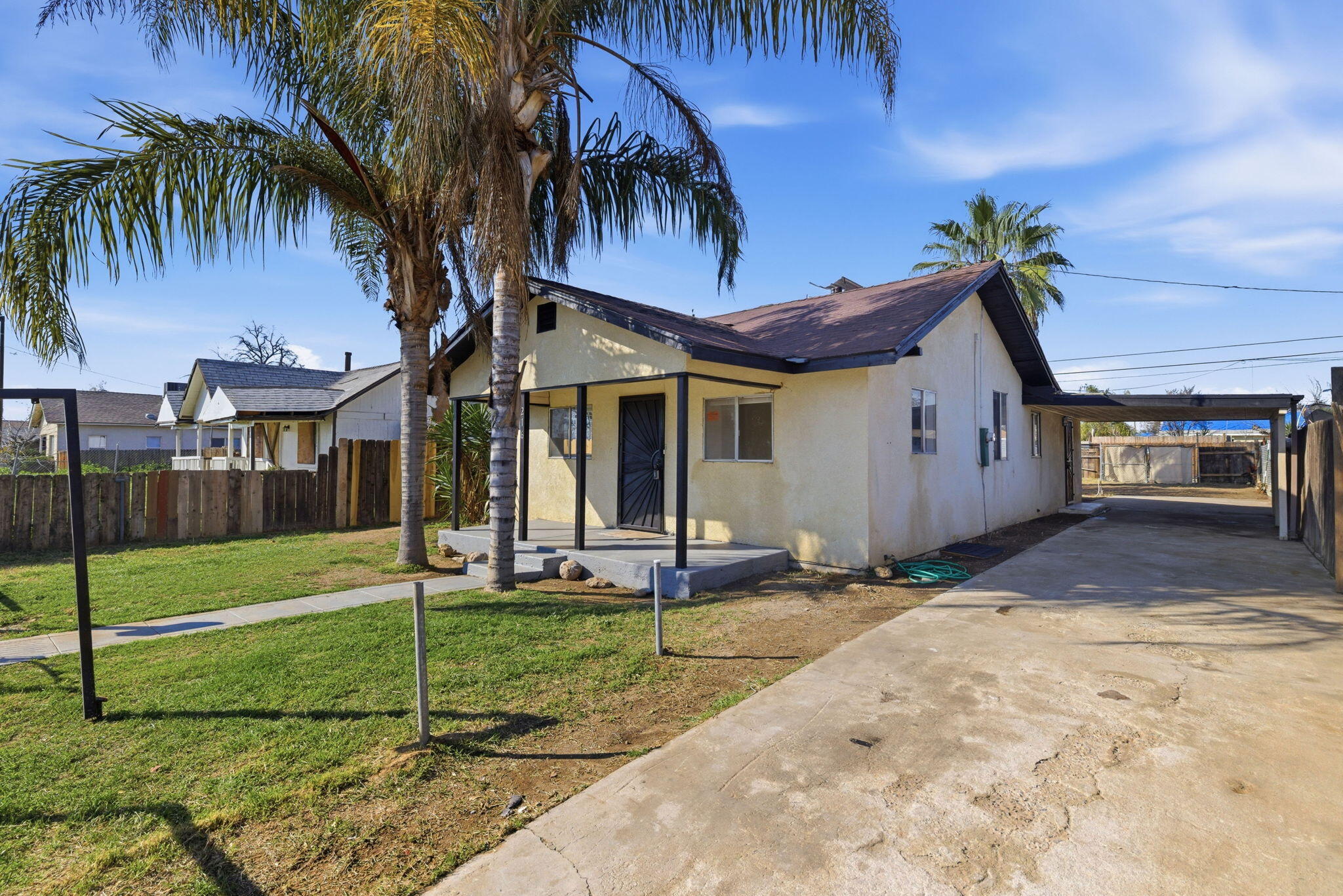 216 Decatur St, Bakersfield, CA 93308