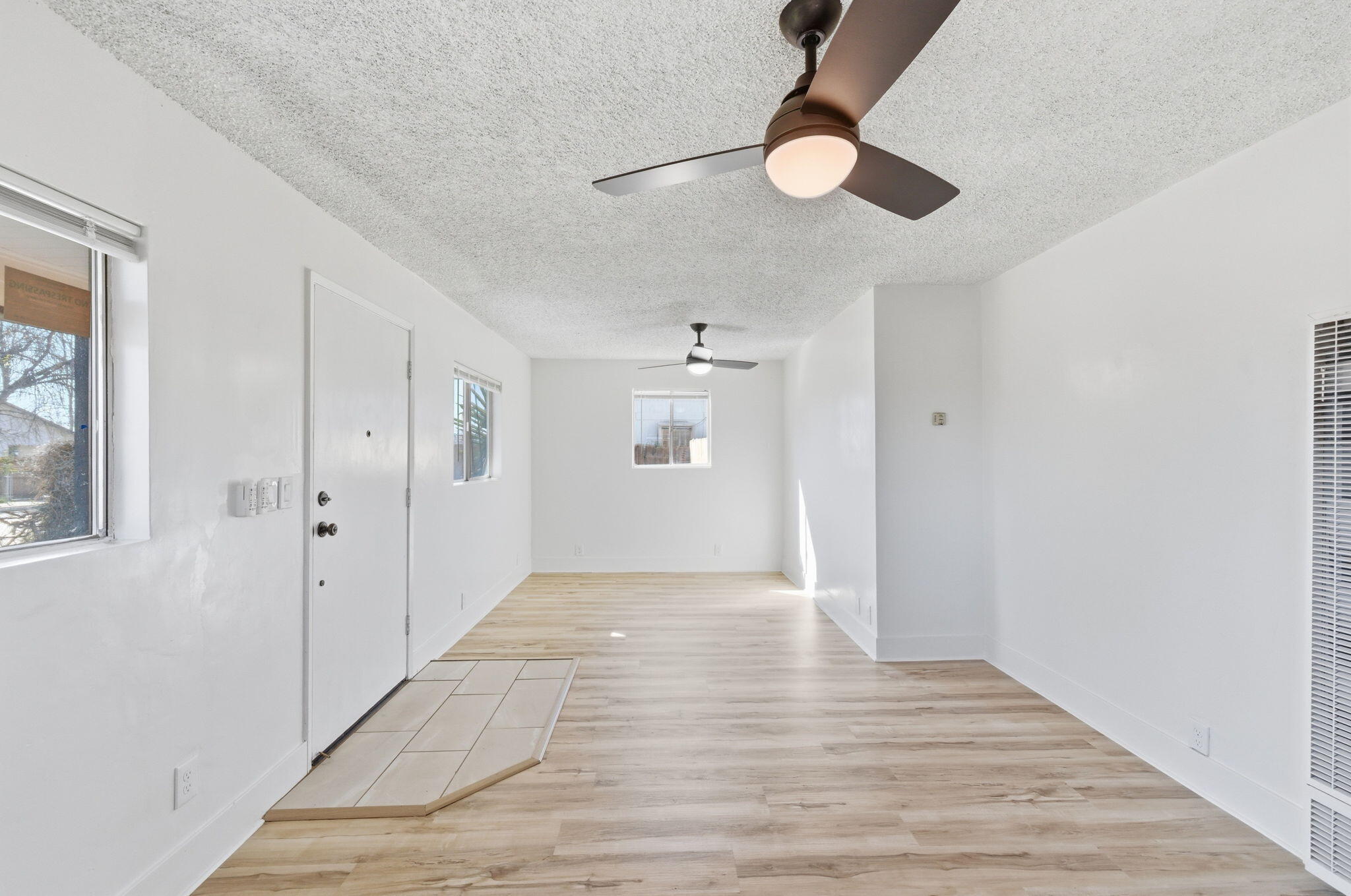 216 Decatur St, Bakersfield, CA 93308