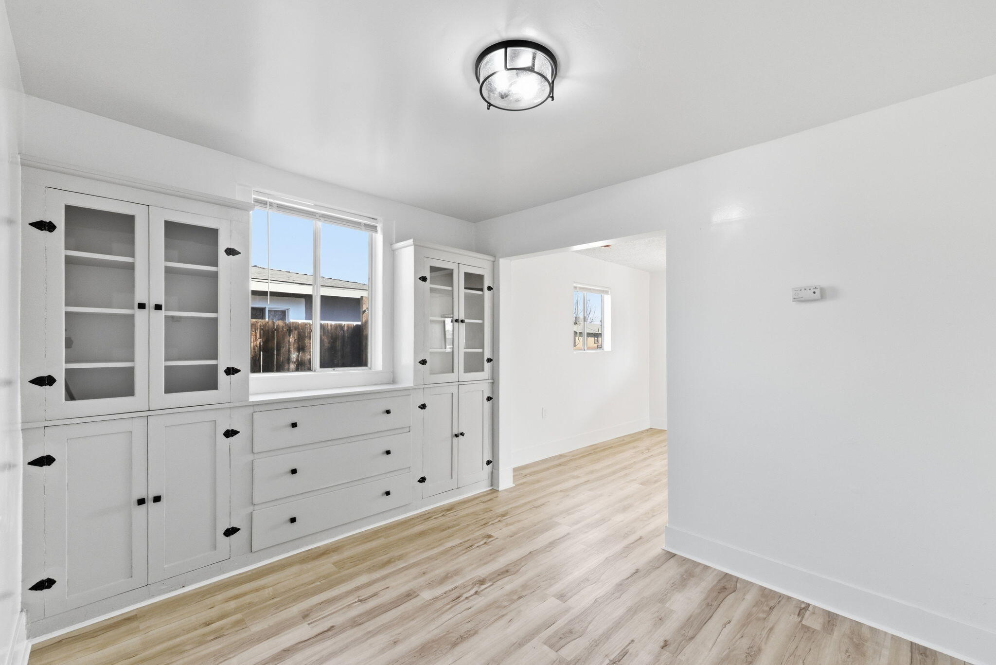 216 Decatur St, Bakersfield, CA 93308