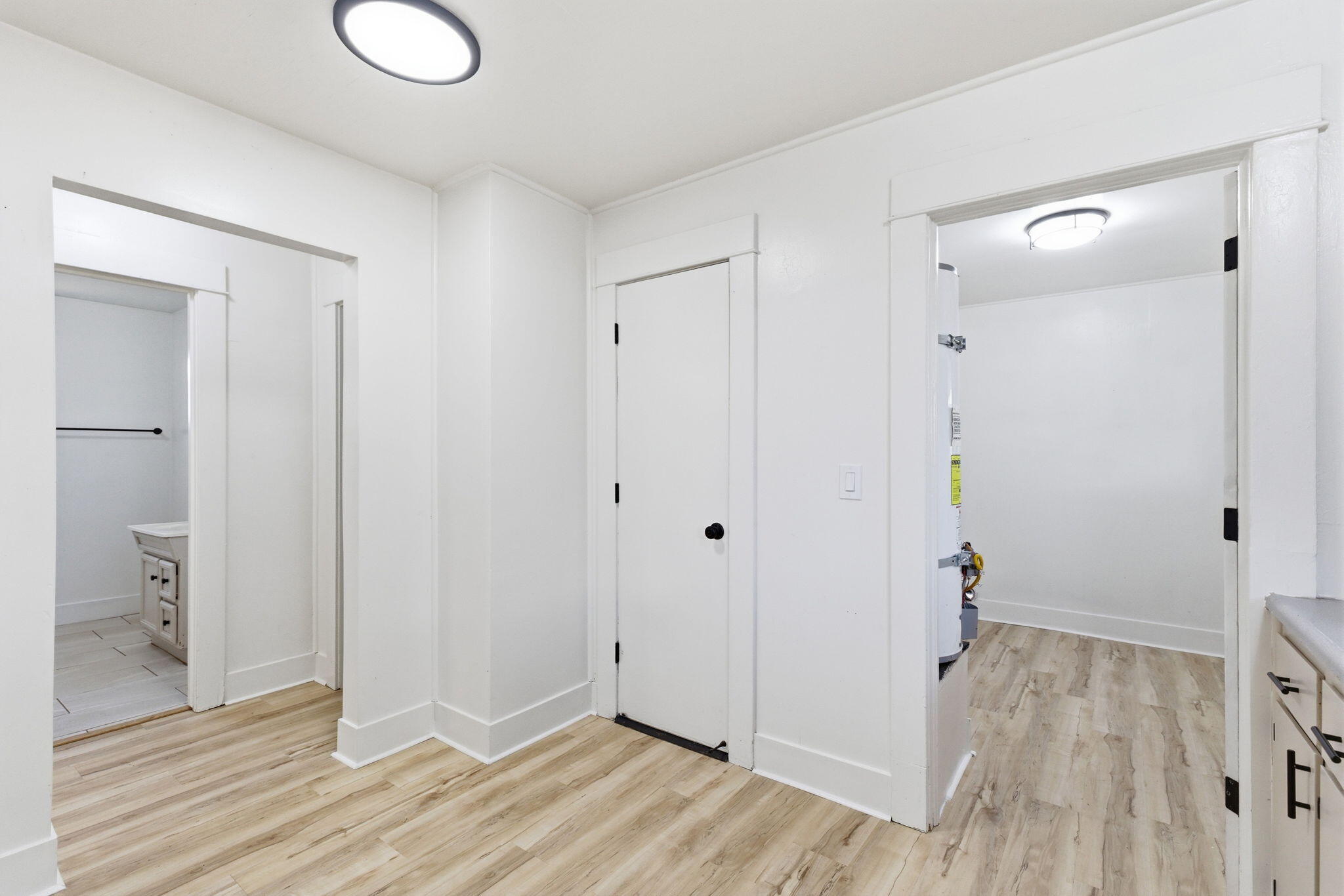 216 Decatur St, Bakersfield, CA 93308