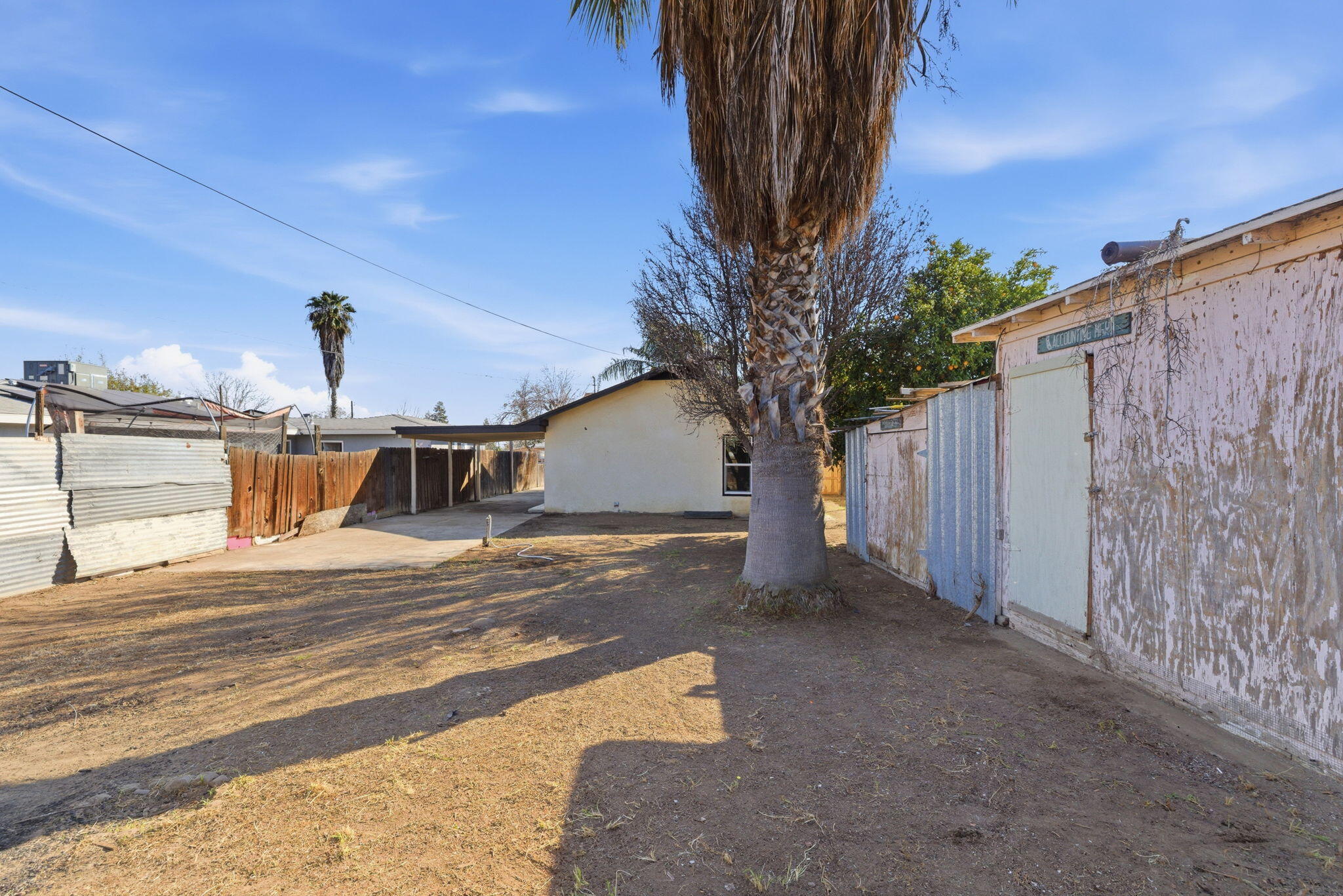 216 Decatur St, Bakersfield, CA 93308
