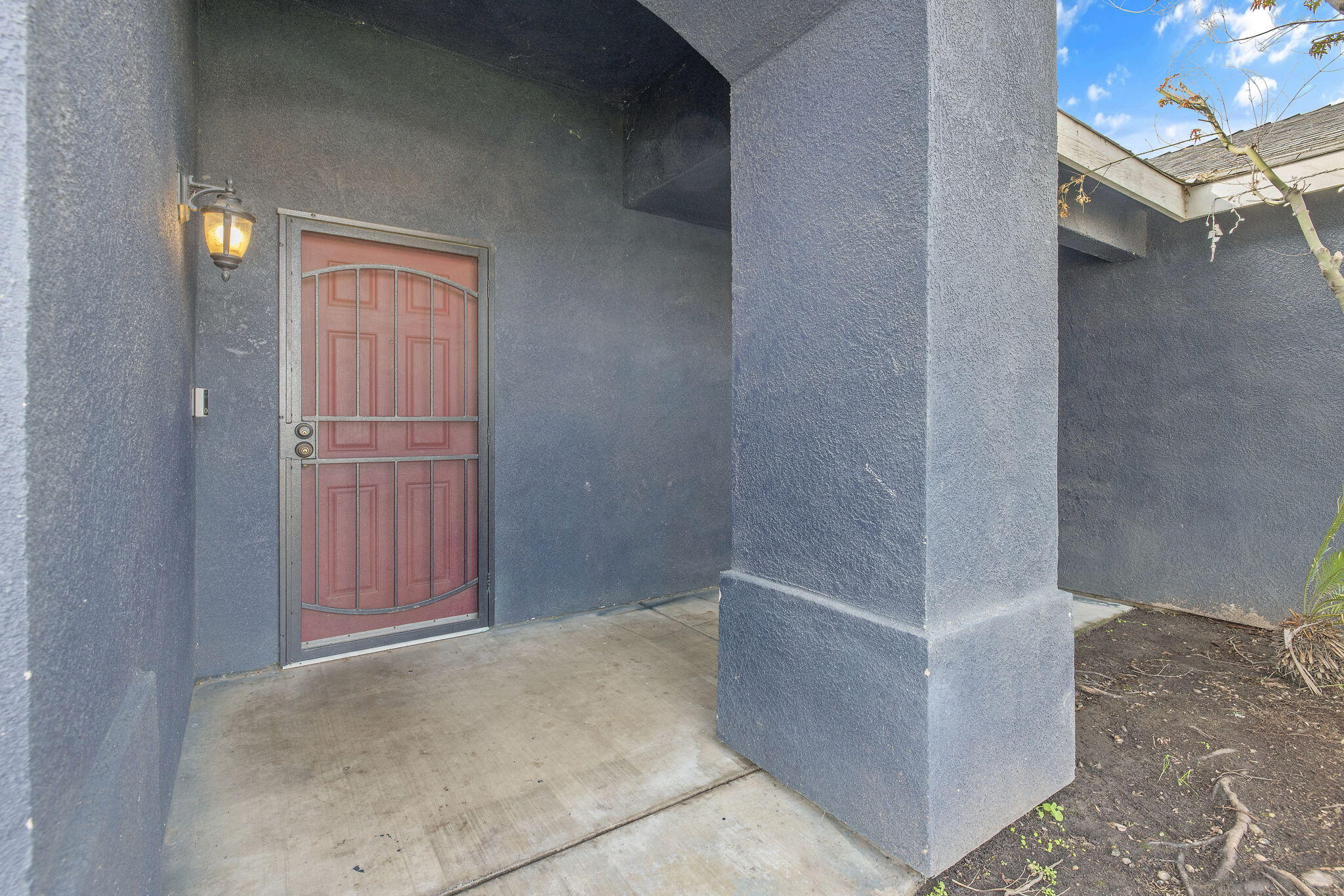 741 Bender Ct, Tulare, CA 93274