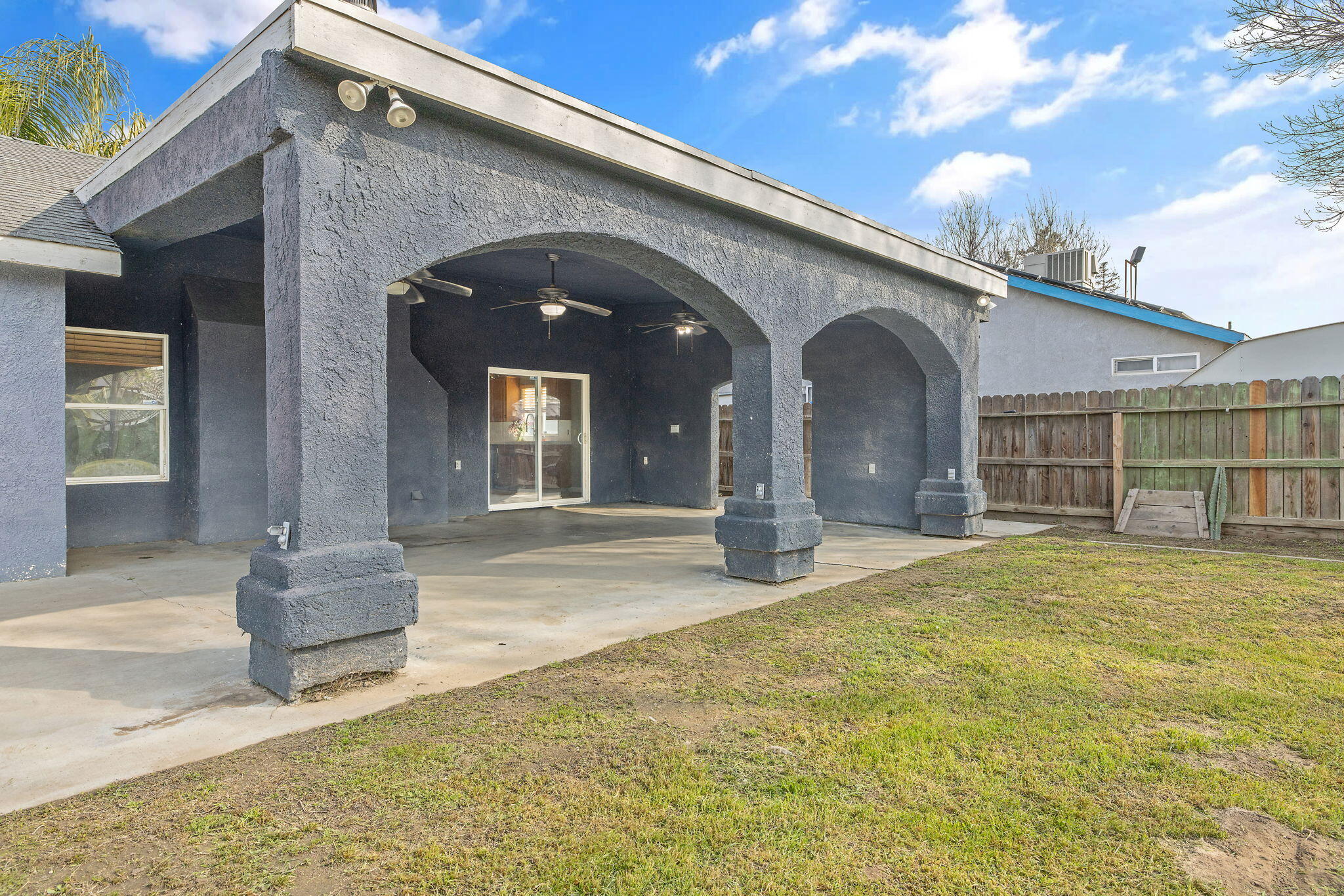 741 Bender Ct, Tulare, CA 93274