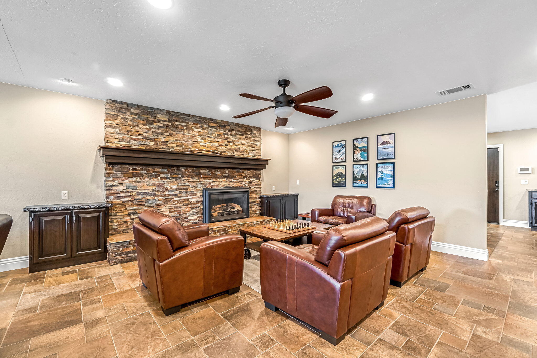 505 Ash St, Lemoore, CA 93245