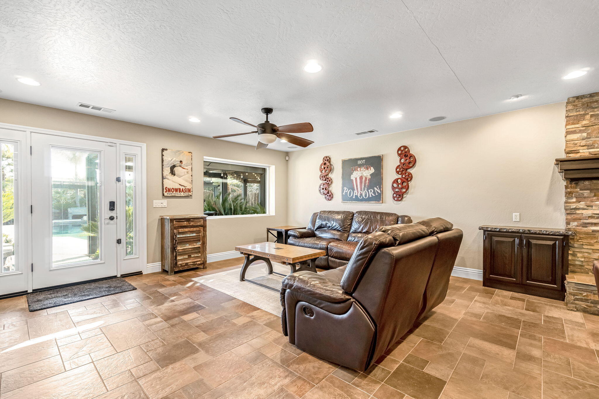 505 Ash St, Lemoore, CA 93245