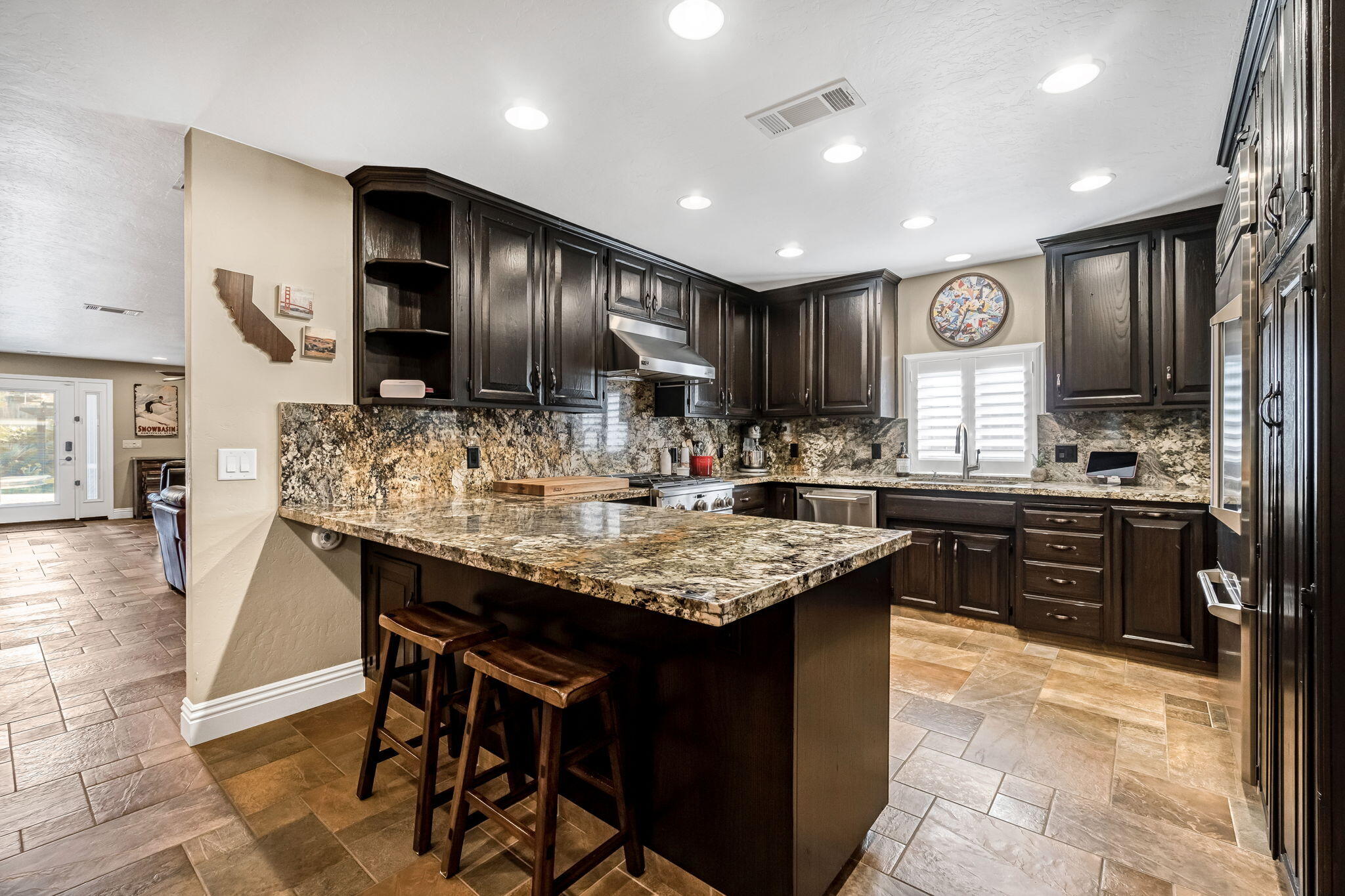 505 Ash St, Lemoore, CA 93245