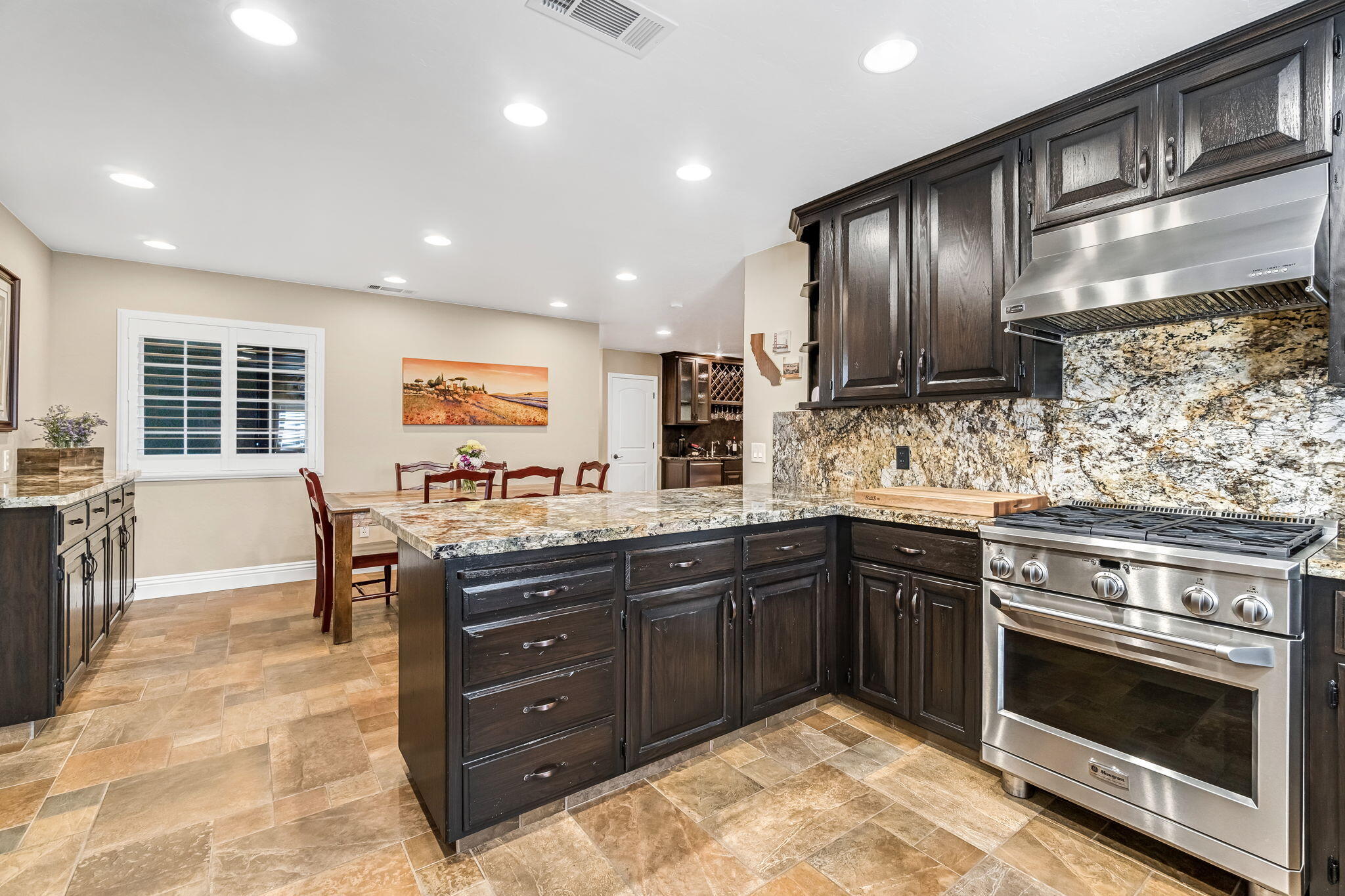 505 Ash St, Lemoore, CA 93245