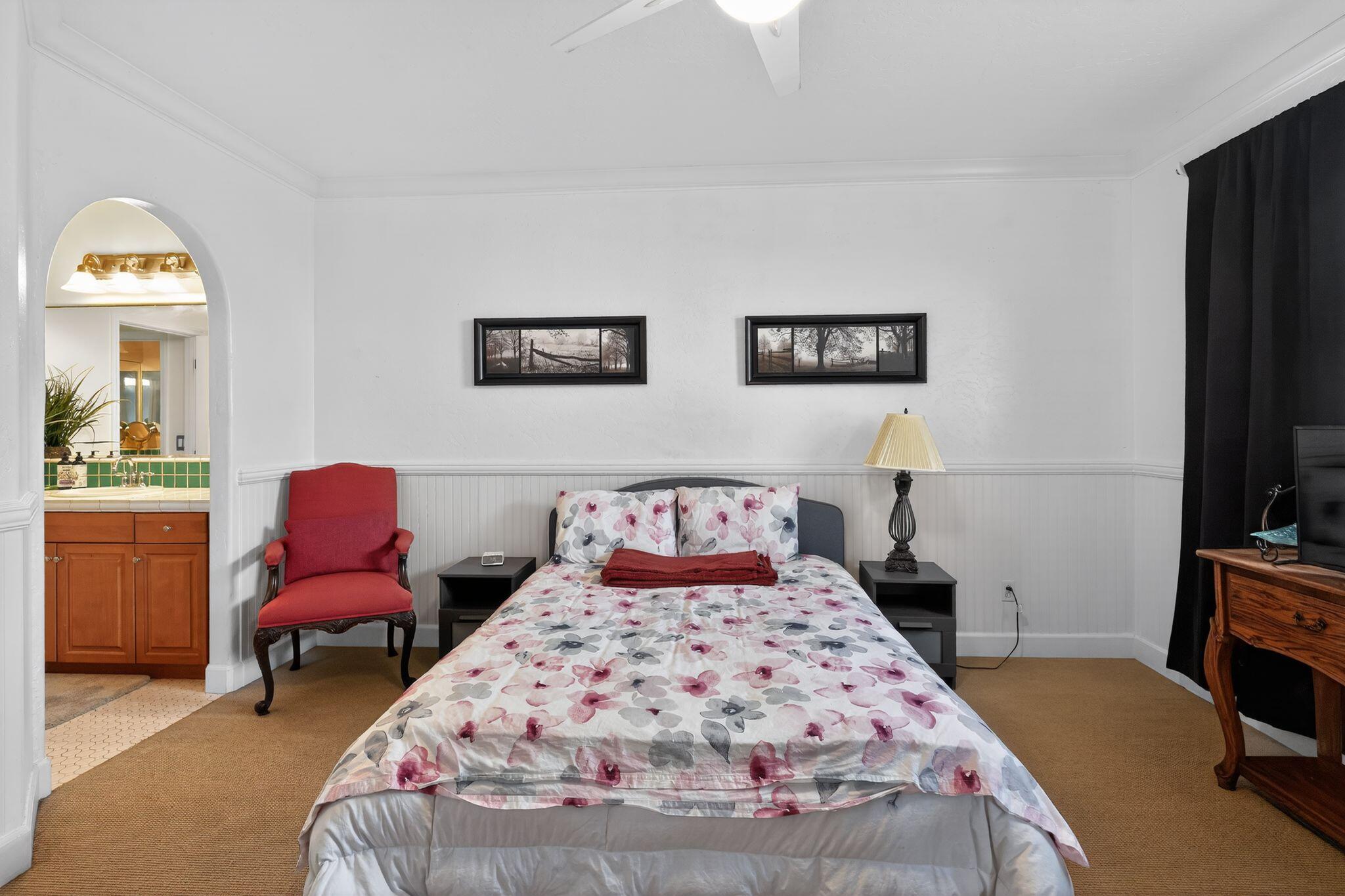 1832 N Vickie St, Visalia, CA 93291