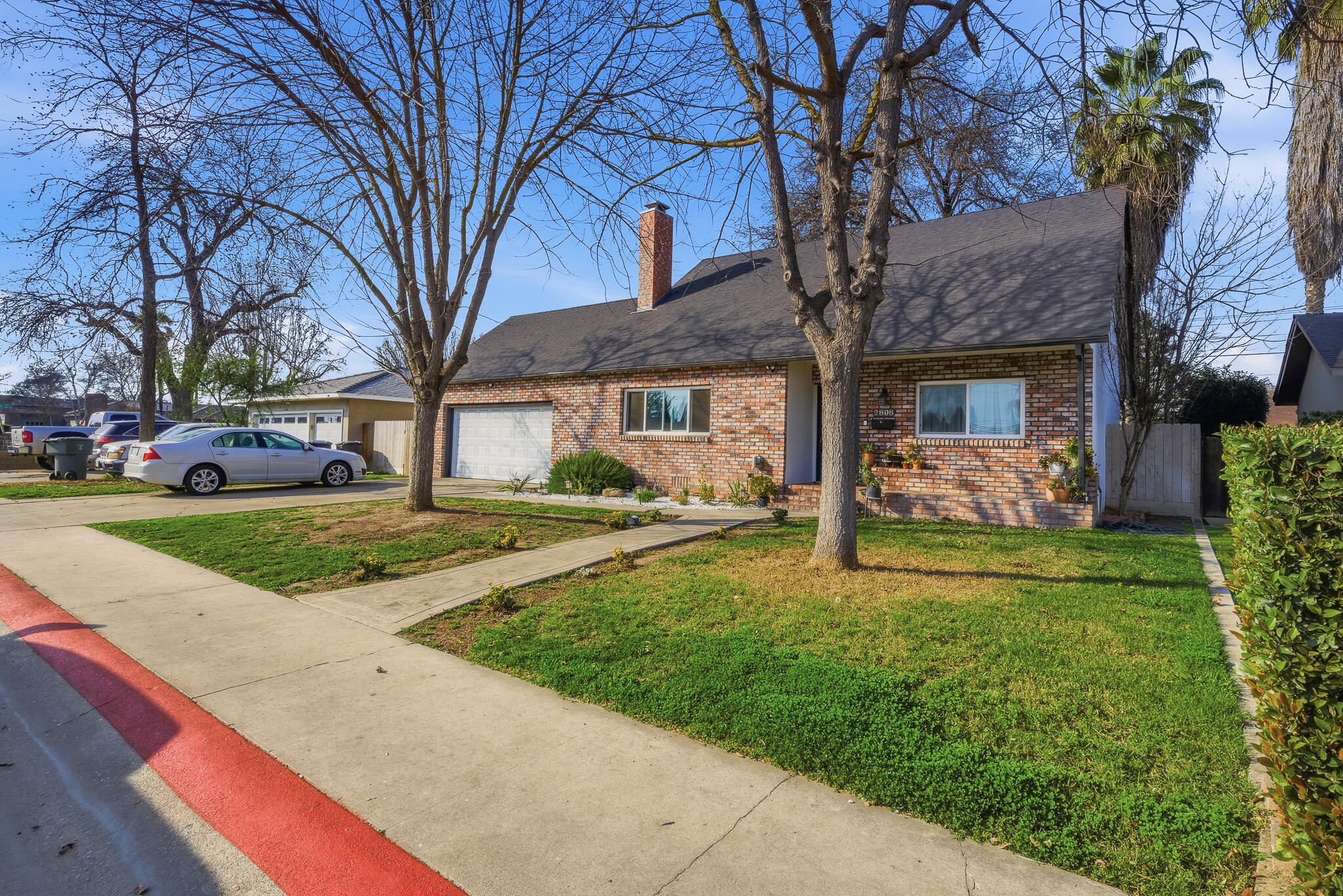 2808 W Tulare Ave, Visalia, CA 93277