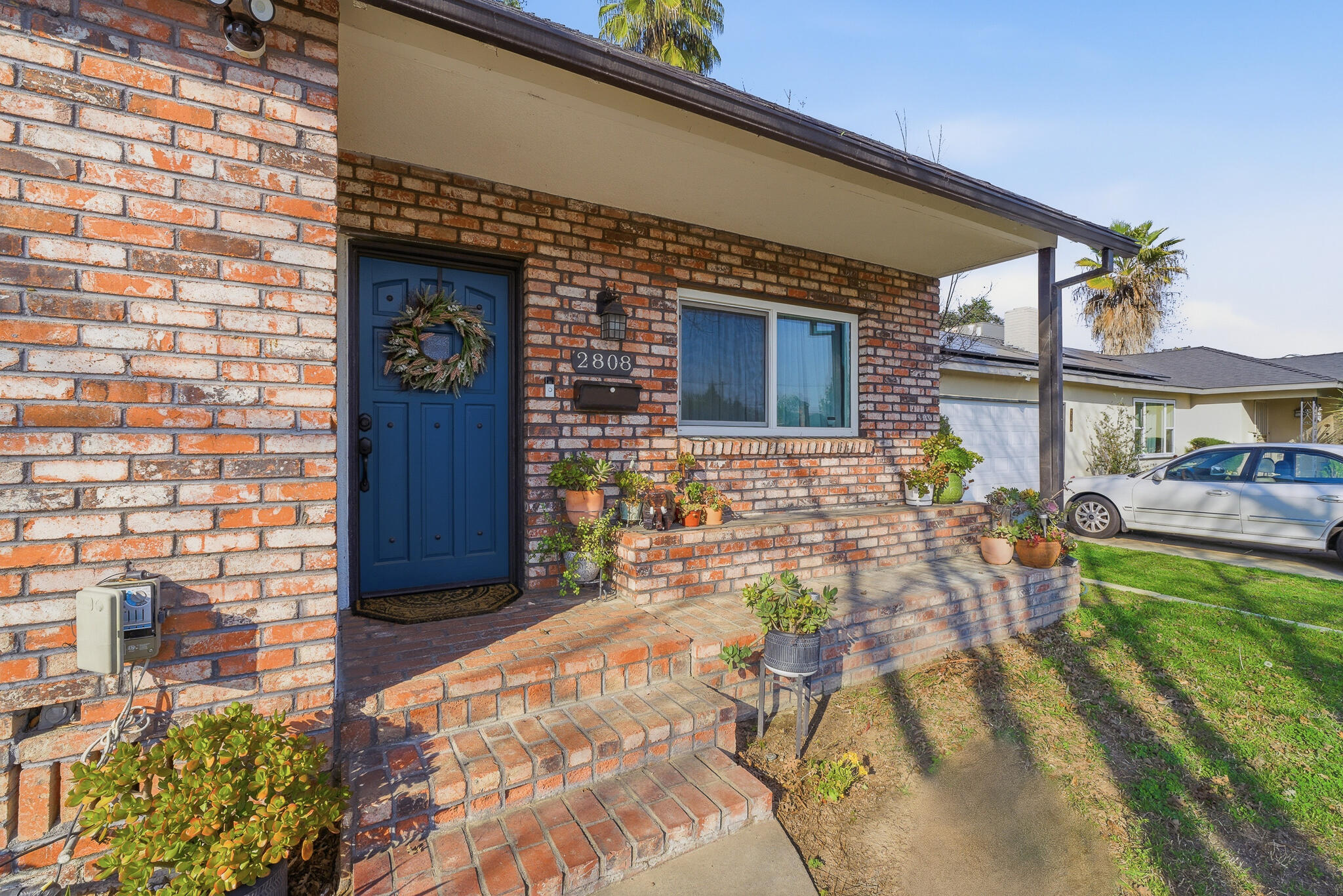 2808 W Tulare Ave, Visalia, CA 93277