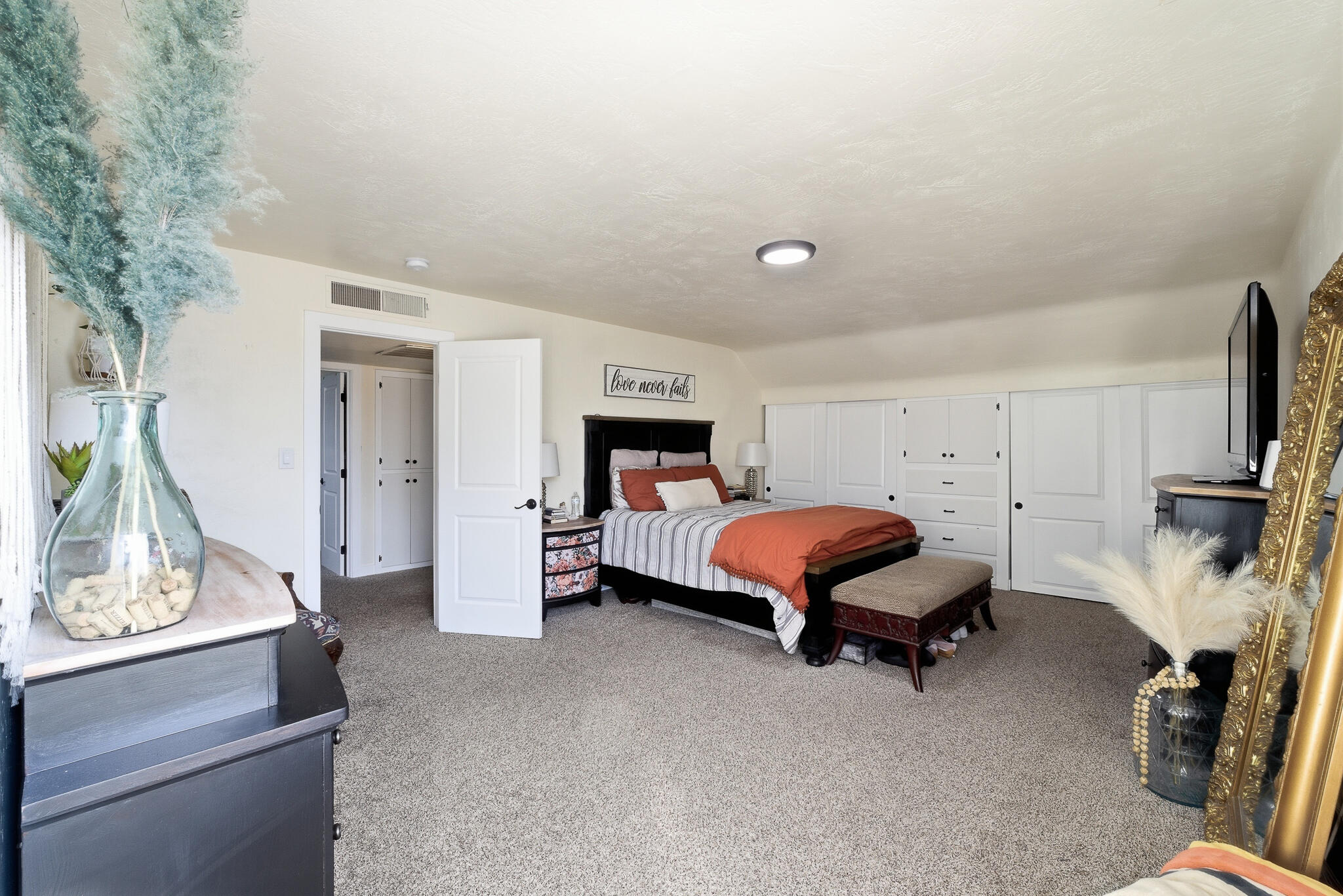 2808 W Tulare Ave, Visalia, CA 93277