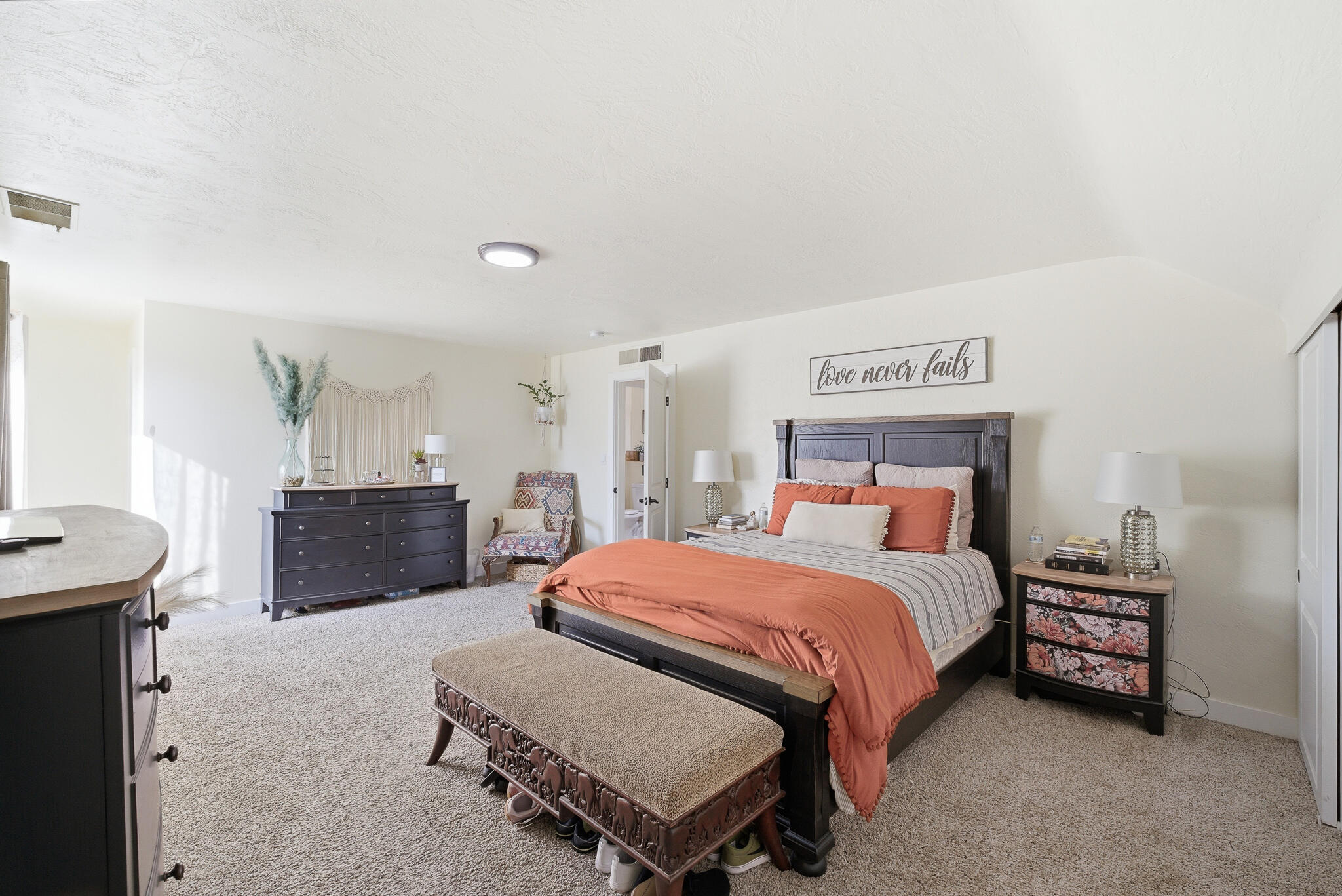 2808 W Tulare Ave, Visalia, CA 93277