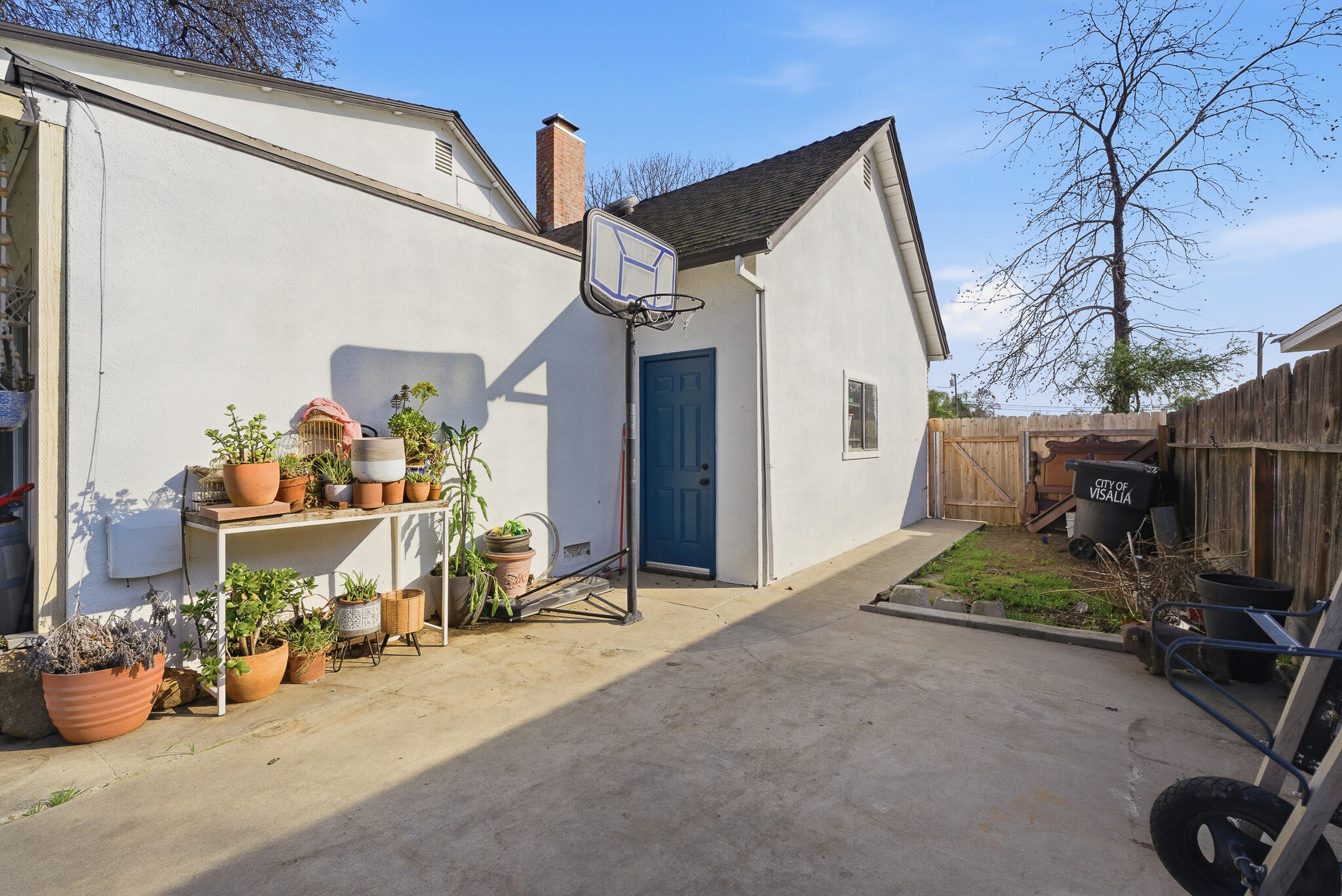 2808 W Tulare Ave, Visalia, CA 93277