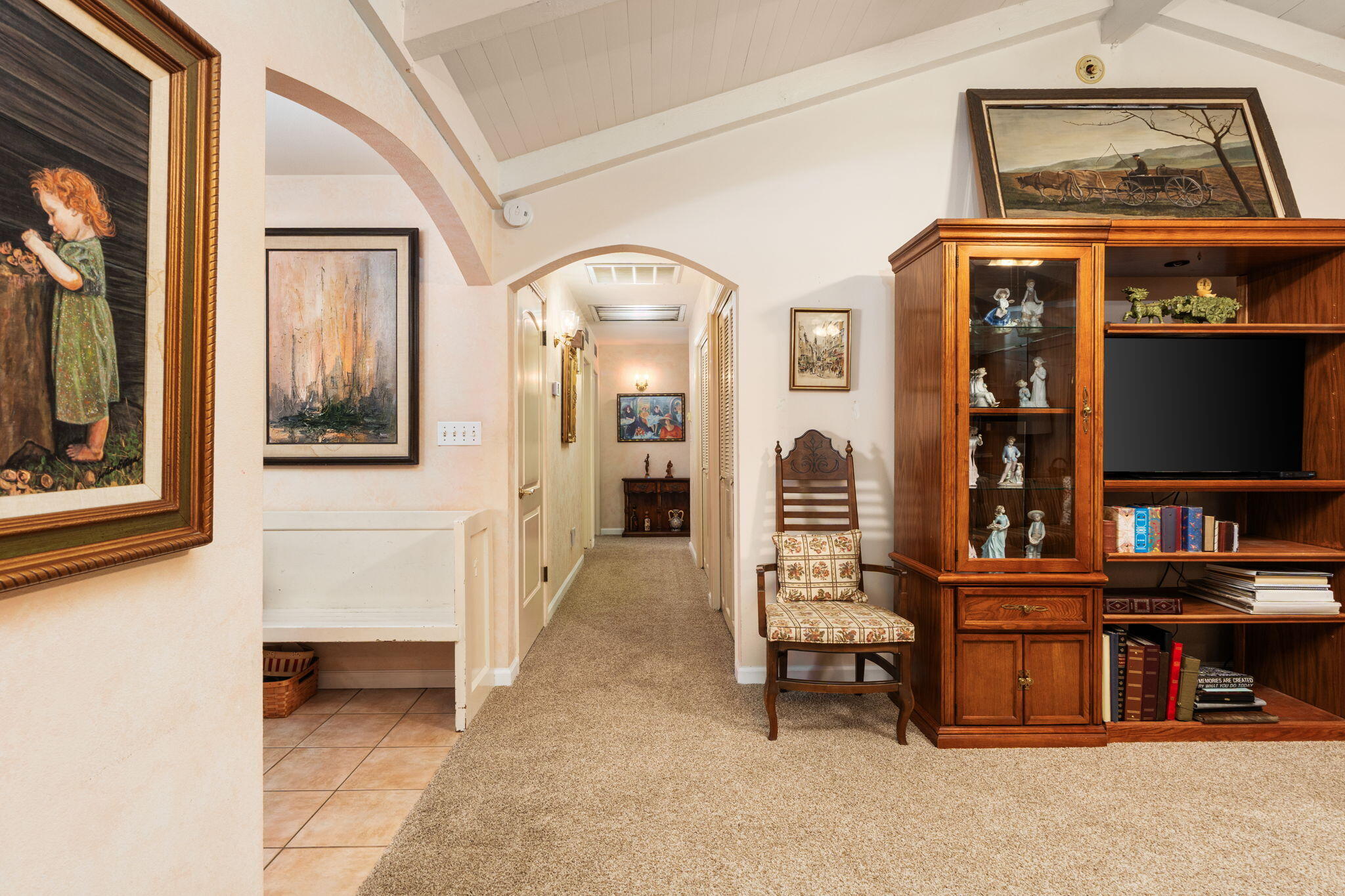 1113 N Manor Dr, Tulare, CA 93274