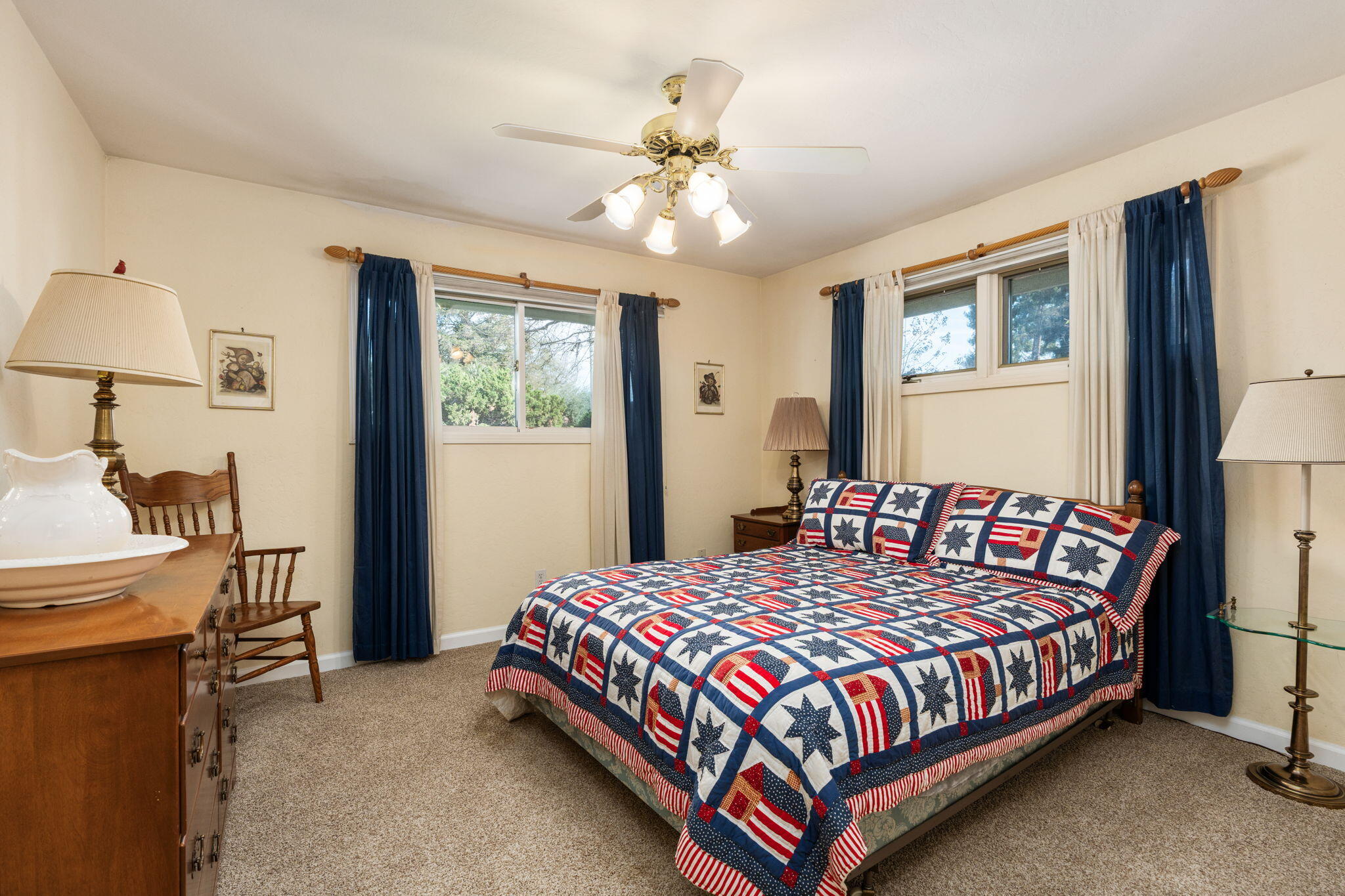 1113 N Manor Dr, Tulare, CA 93274