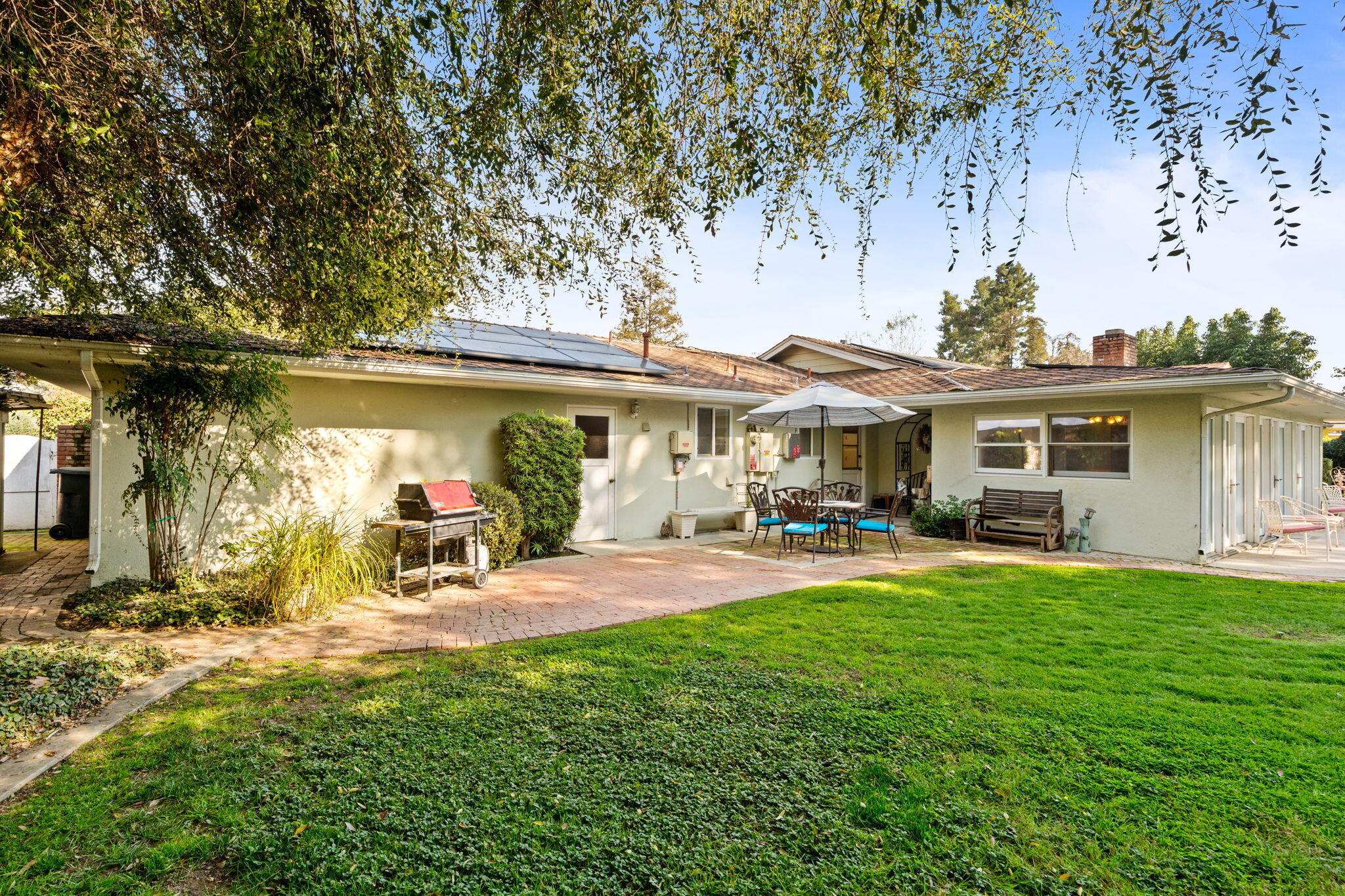 1113 N Manor Dr, Tulare, CA 93274