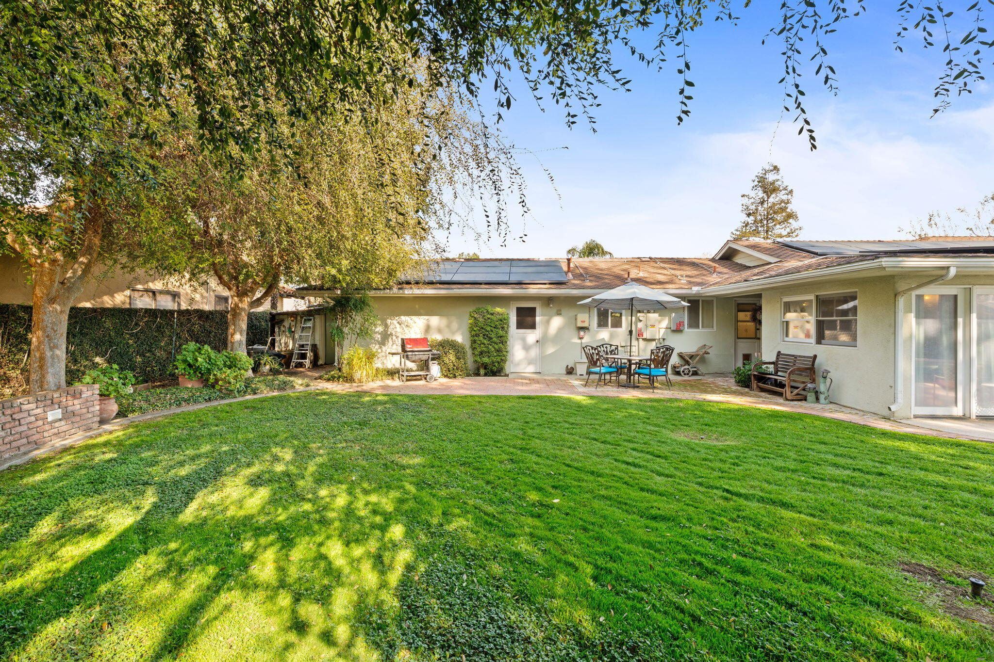 1113 N Manor Dr, Tulare, CA 93274