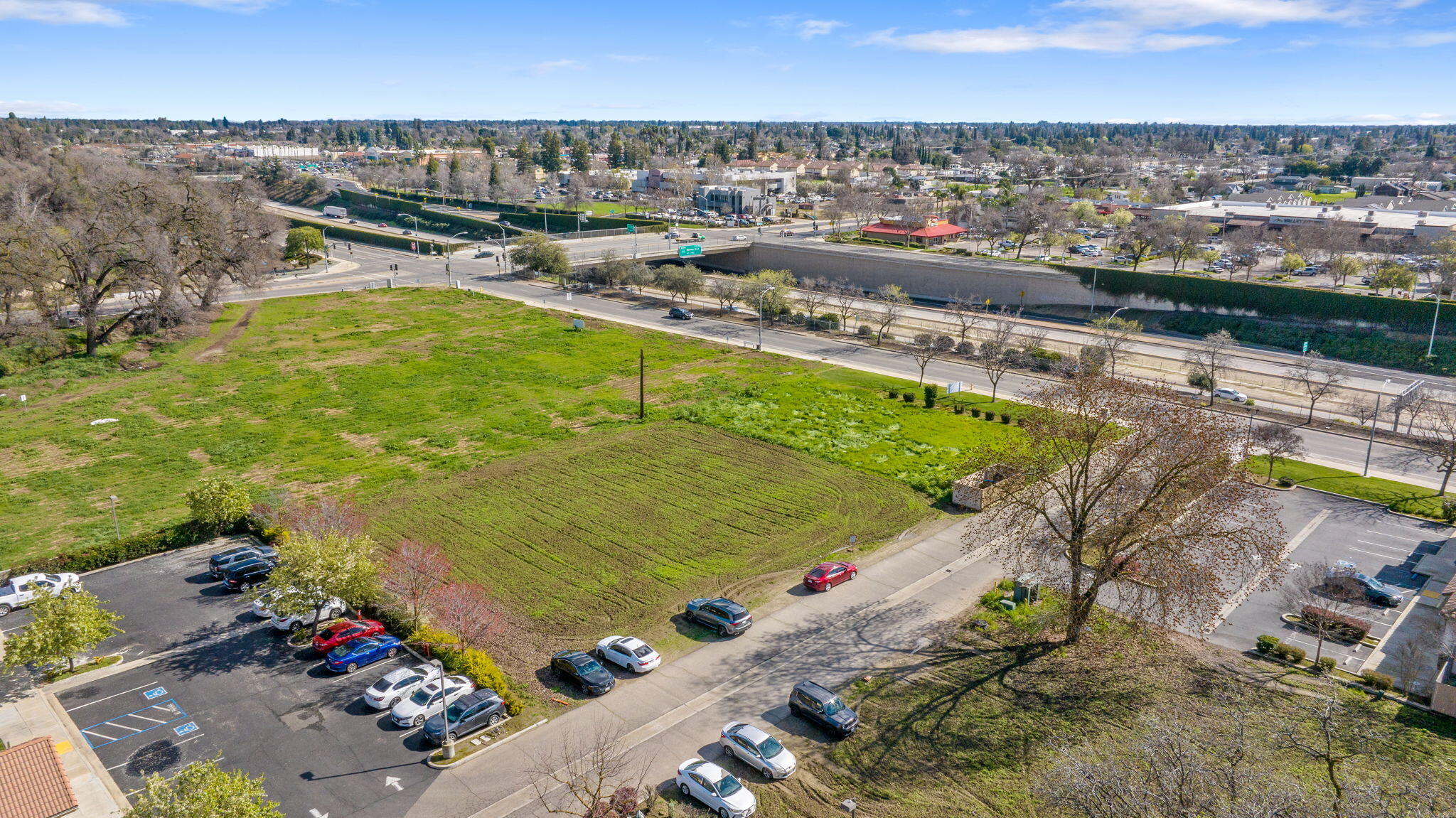 4232 W Mineral King Ave, Visalia, CA 93291