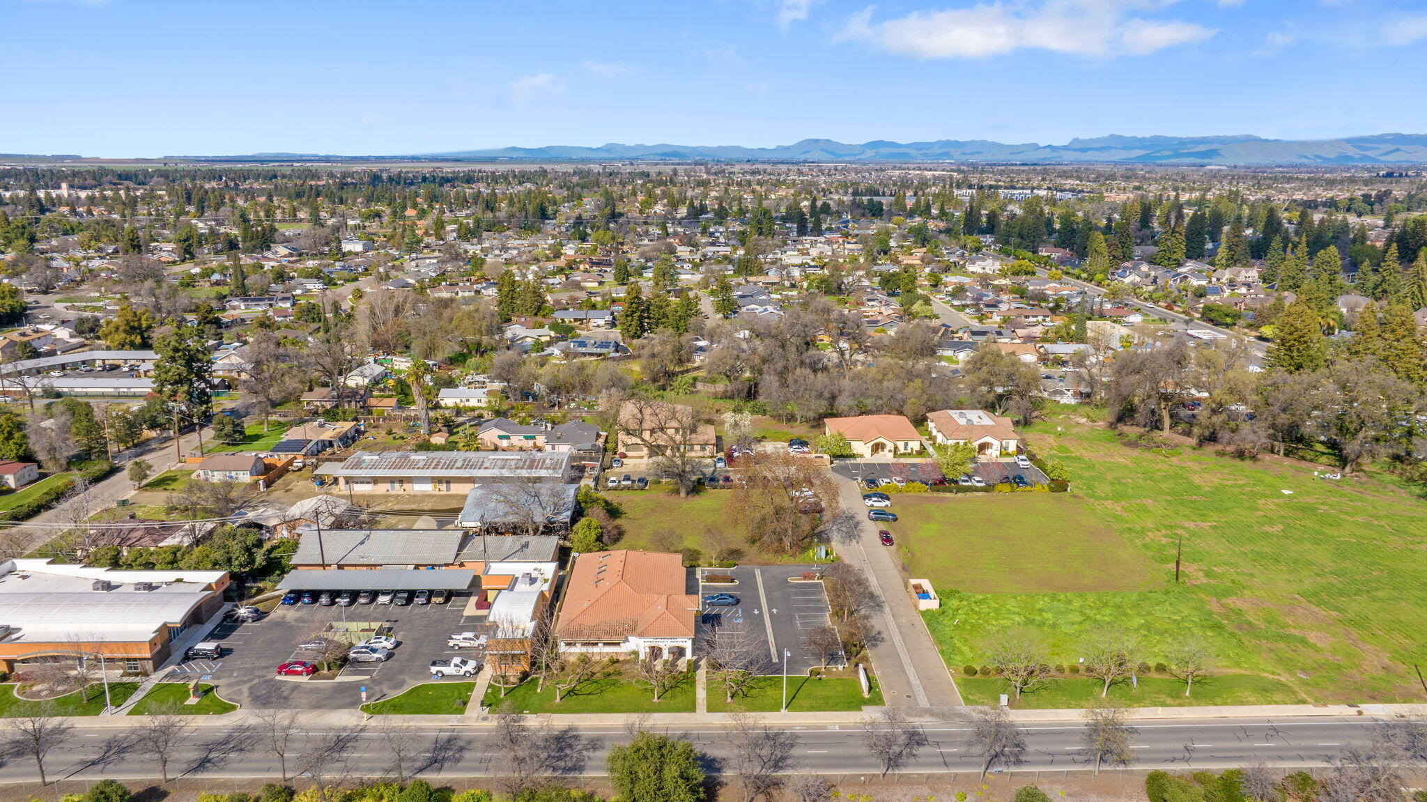 4232 W Mineral King Ave, Visalia, CA 93291