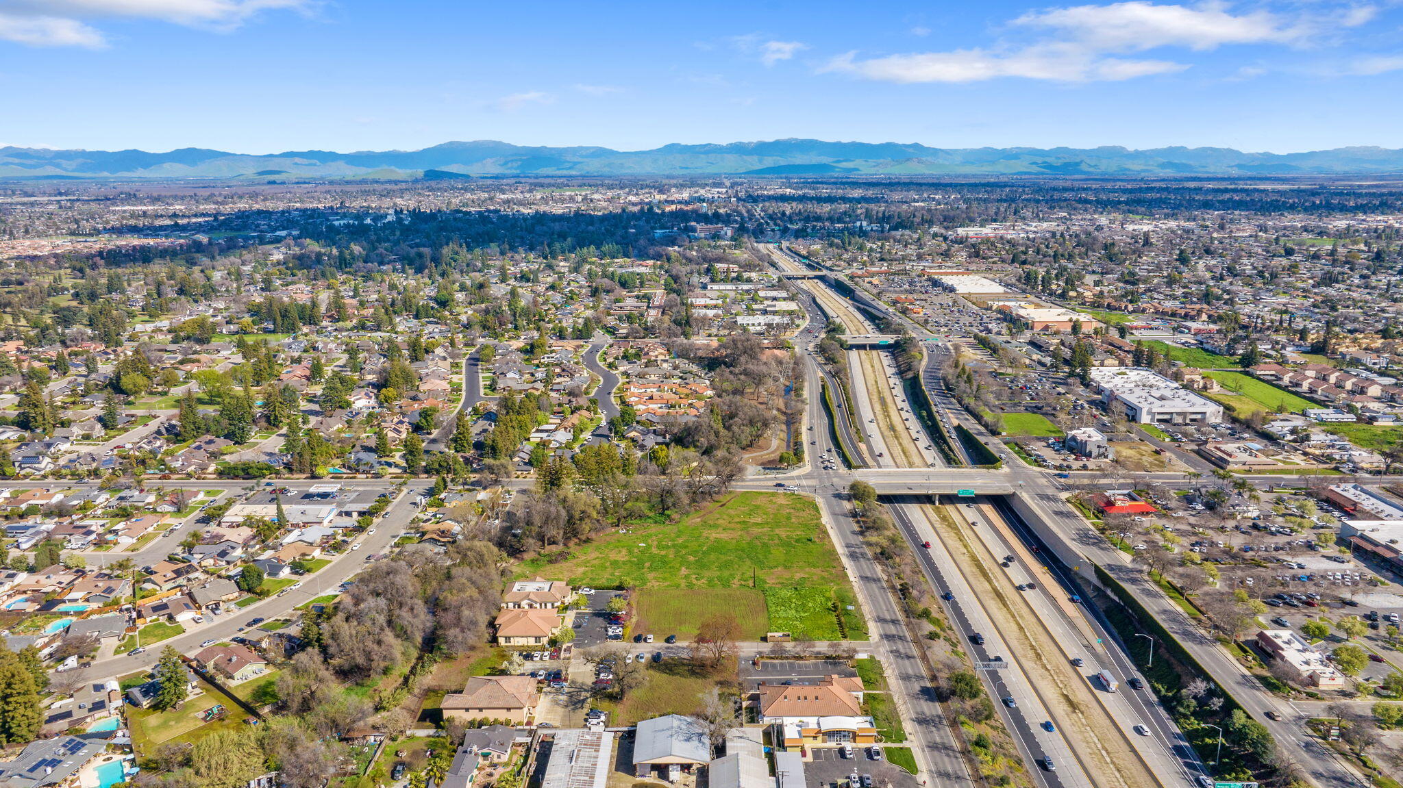 4232 W Mineral King Ave, Visalia, CA 93291