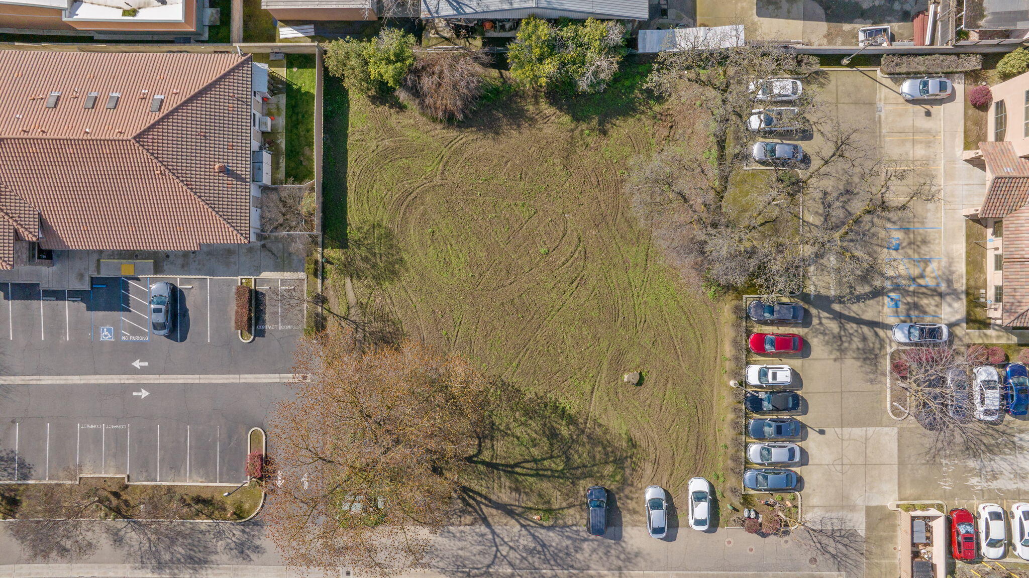 4242 W Mineral King Ave, Visalia, CA 93291