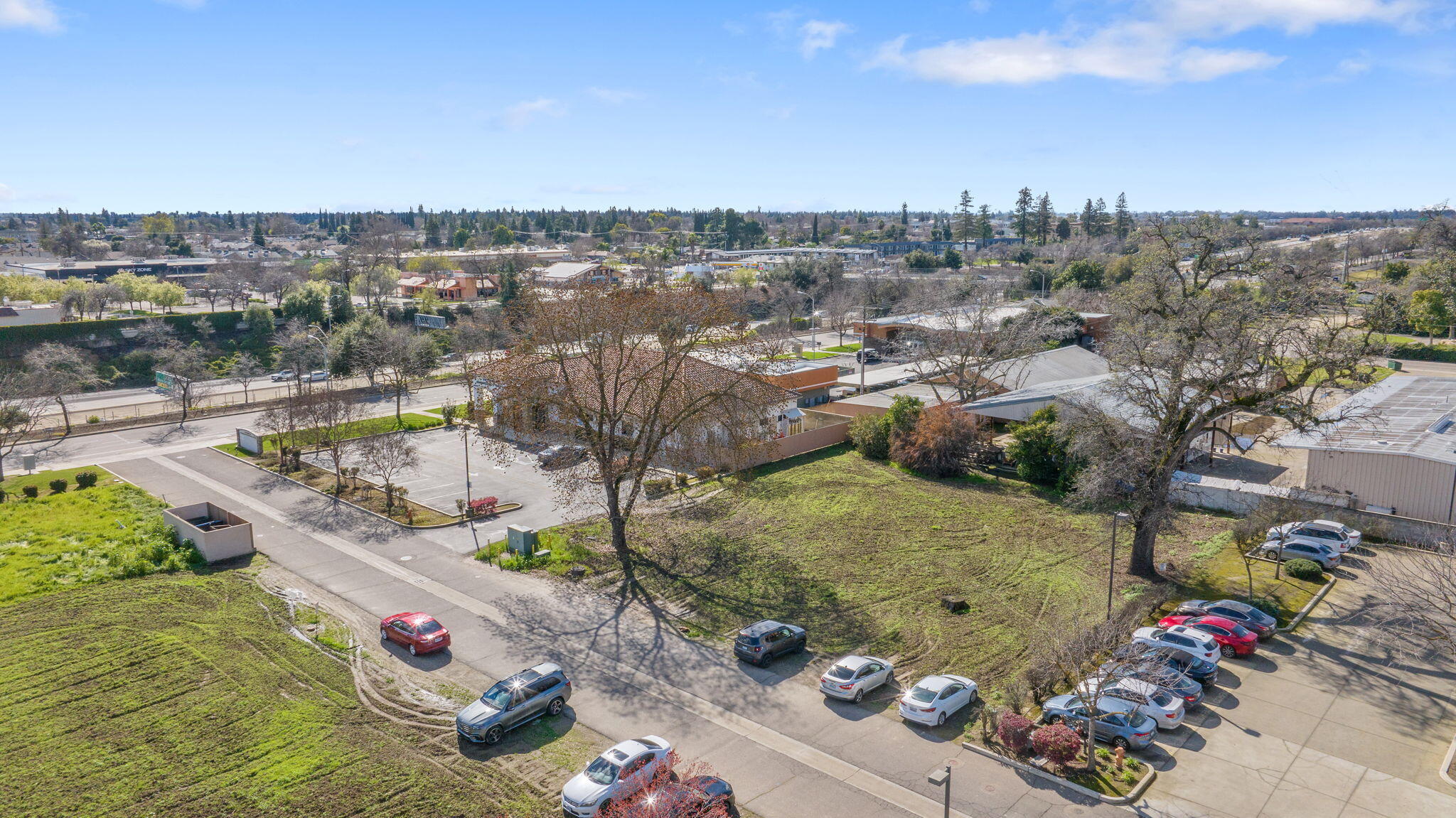 4242 W Mineral King Ave, Visalia, CA 93291