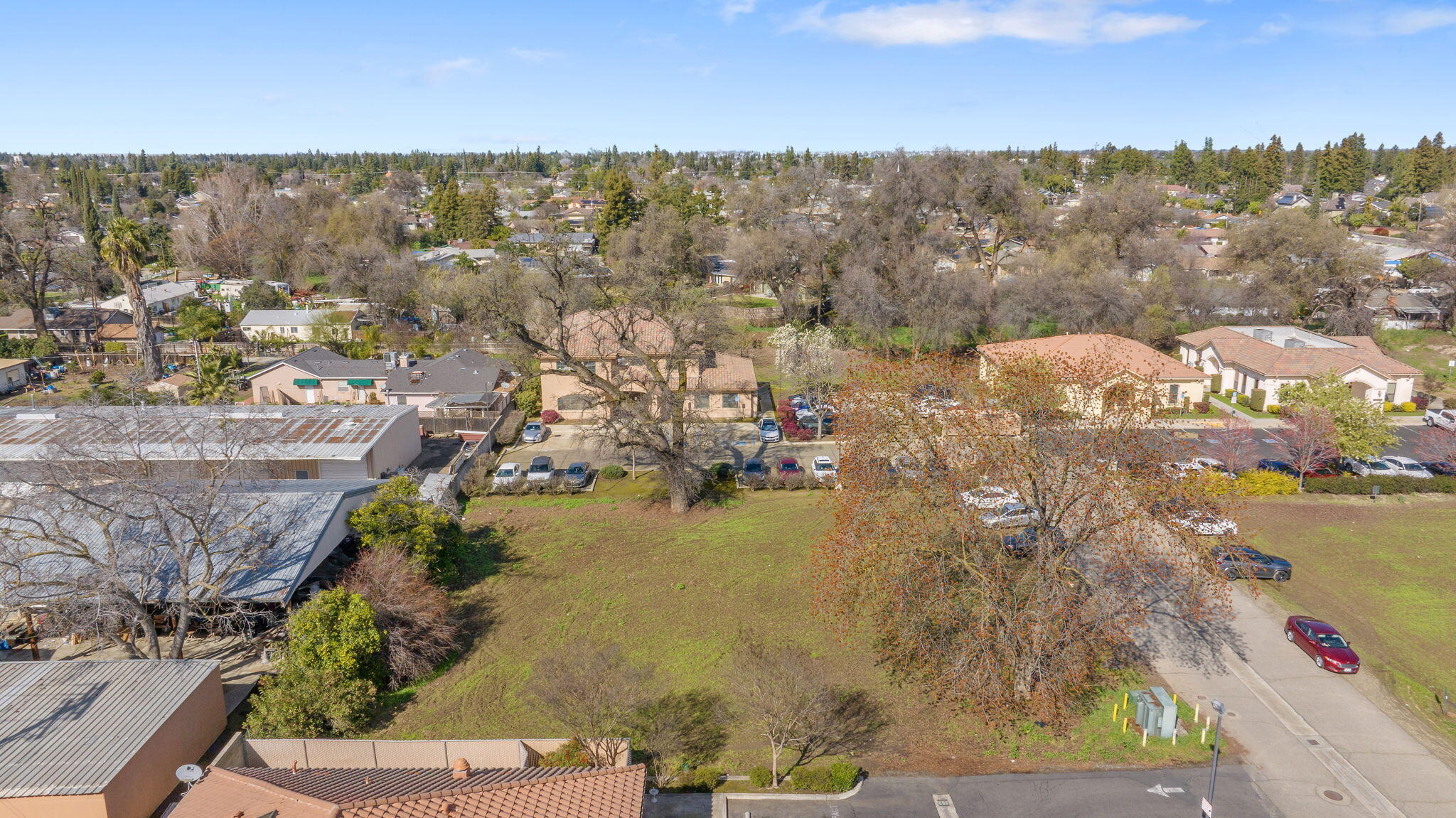 4242 W Mineral King Ave, Visalia, CA 93291