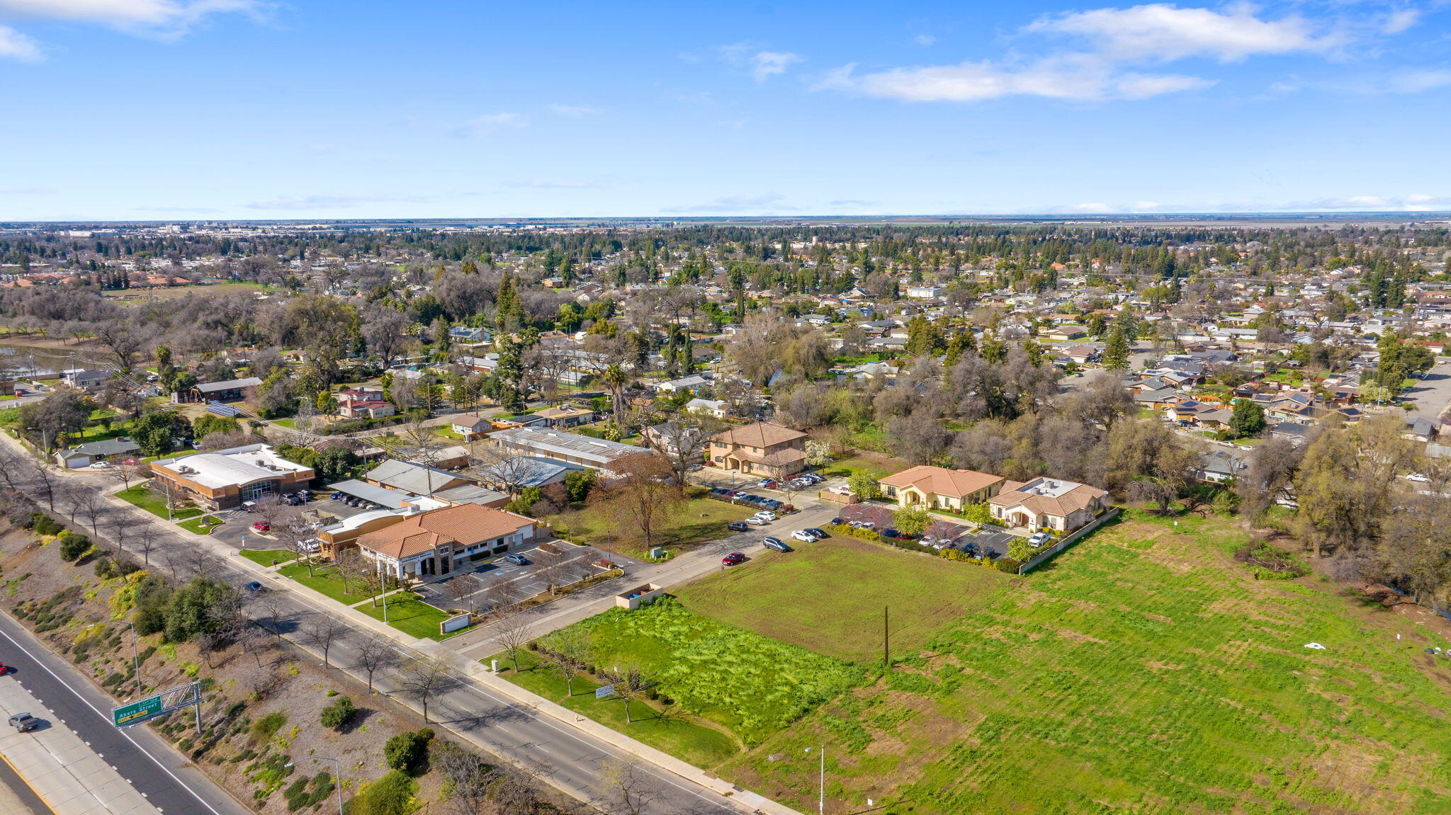 4242 W Mineral King Ave, Visalia, CA 93291