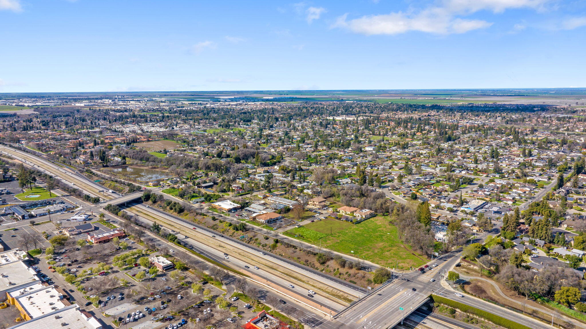 4242 W Mineral King Ave, Visalia, CA 93291