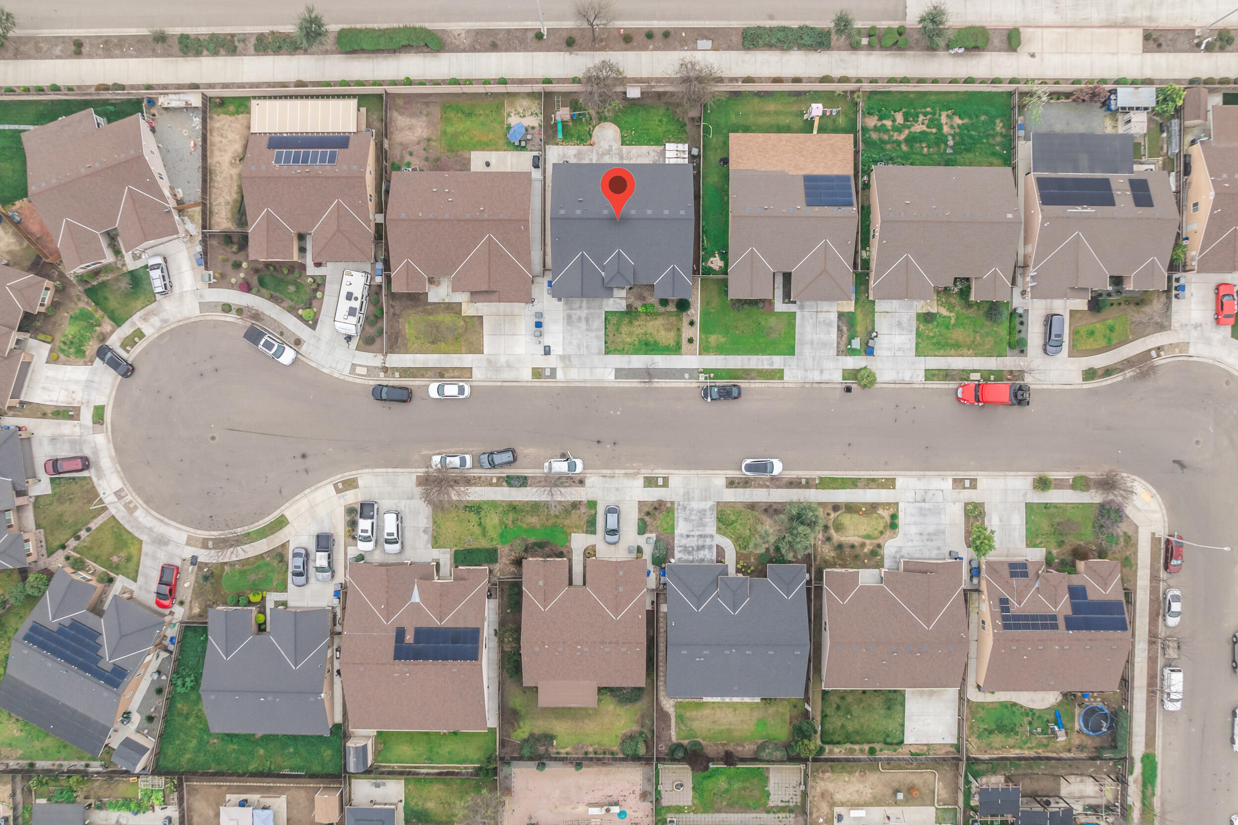 2201 E Delta Ct, Visalia, CA 93292