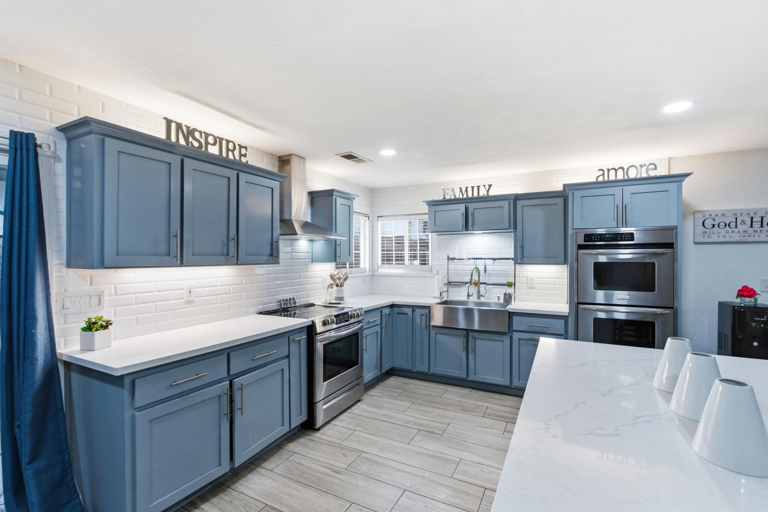 1582 E Ben Franklin Ave, Tulare, CA 93274