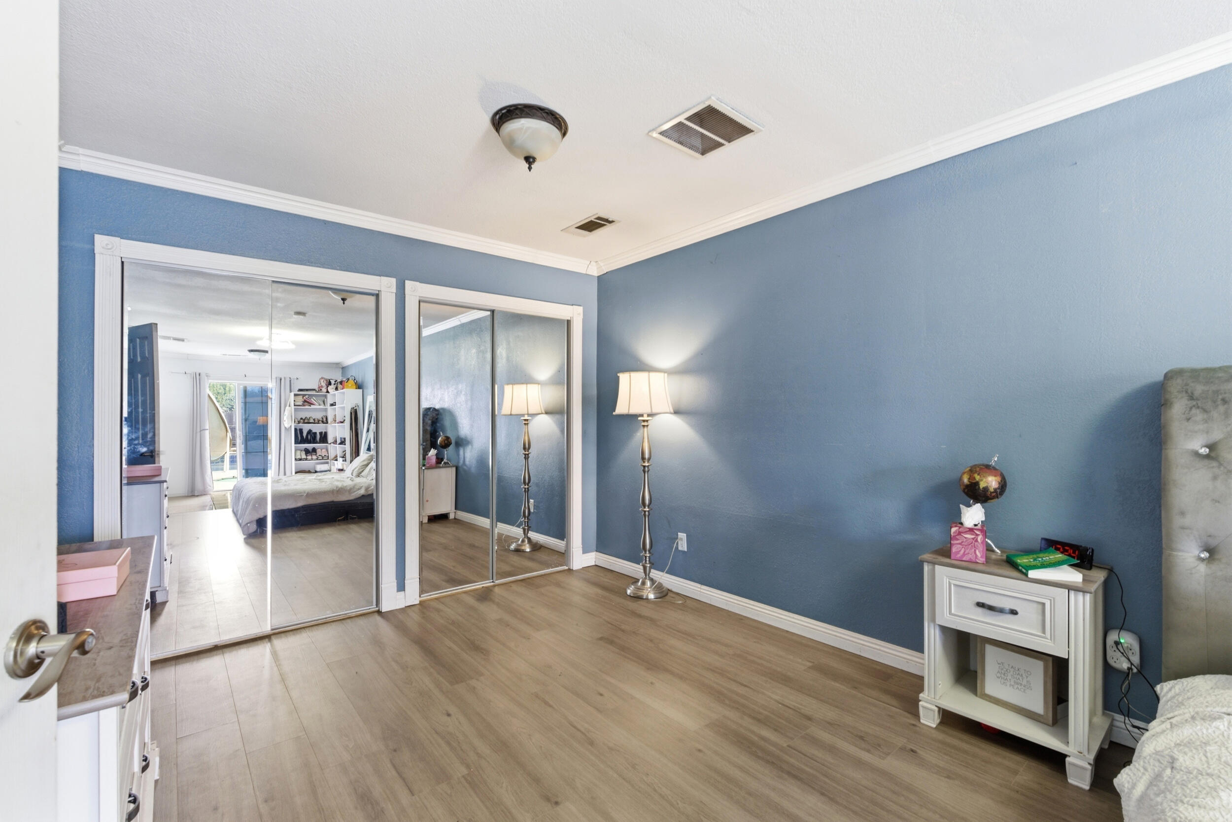 1582 E Ben Franklin Ave, Tulare, CA 93274