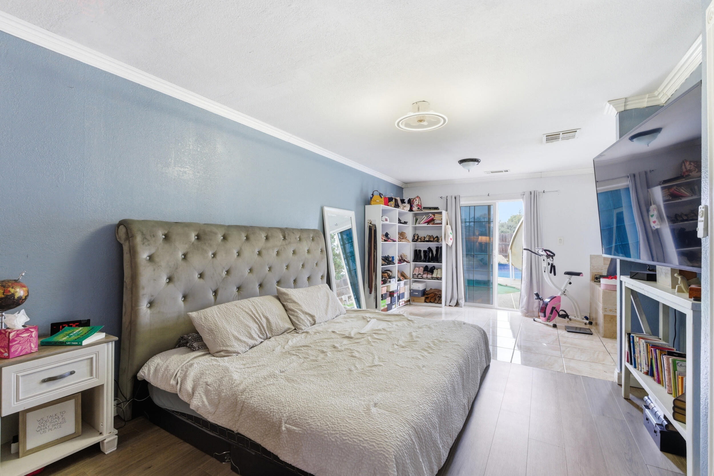 1582 E Ben Franklin Ave, Tulare, CA 93274