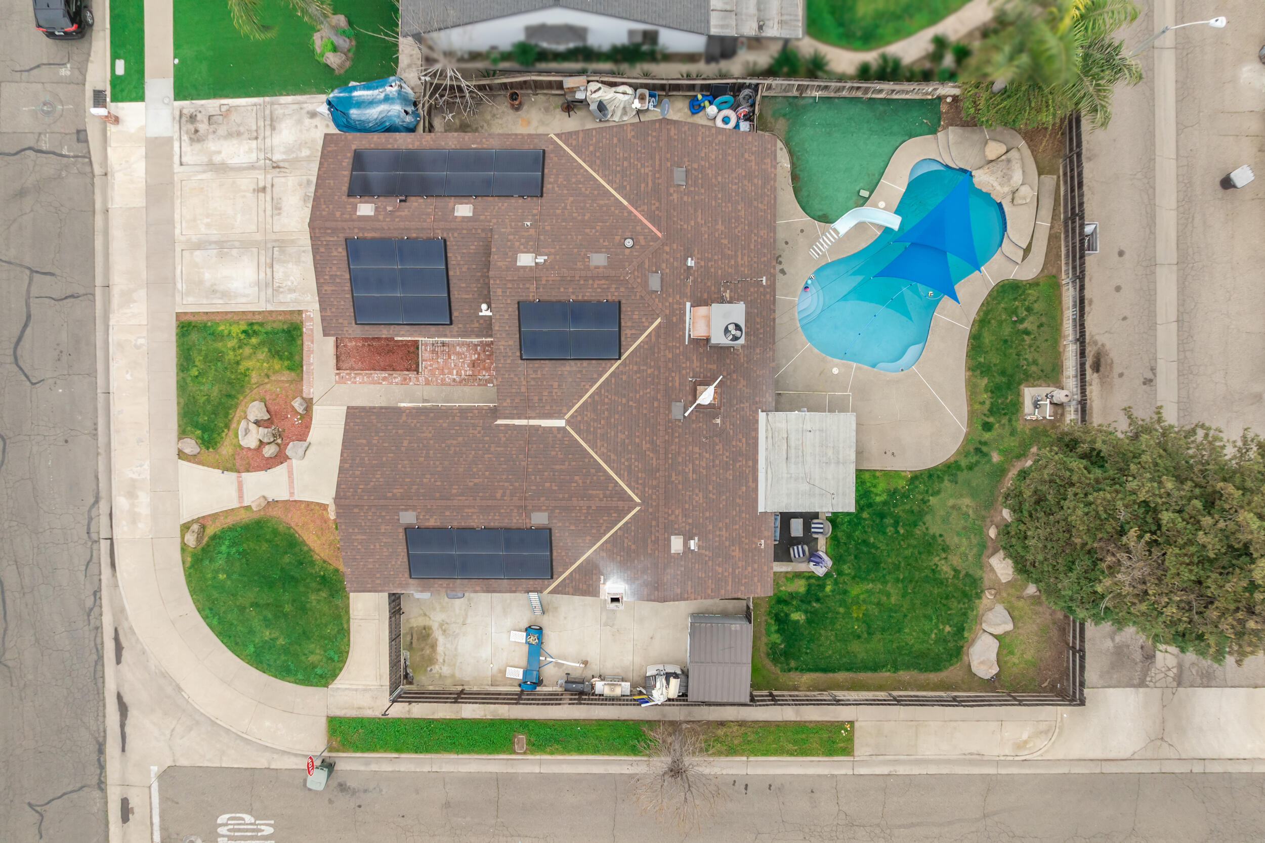 1582 E Ben Franklin Ave, Tulare, CA 93274