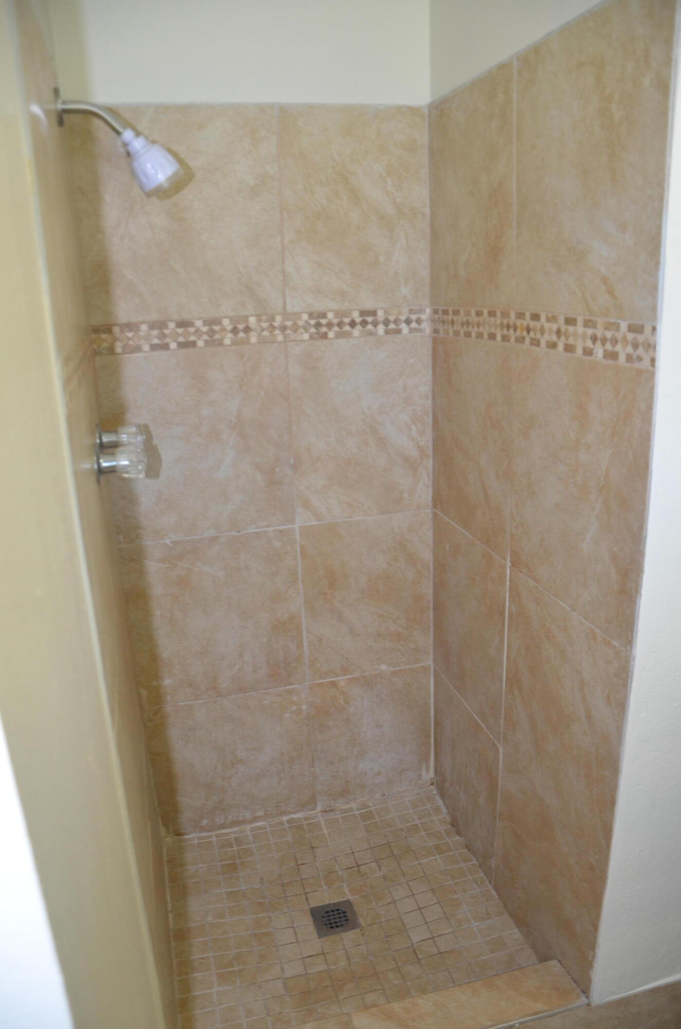 1410 W Bush St, Lemoore, CA 93245