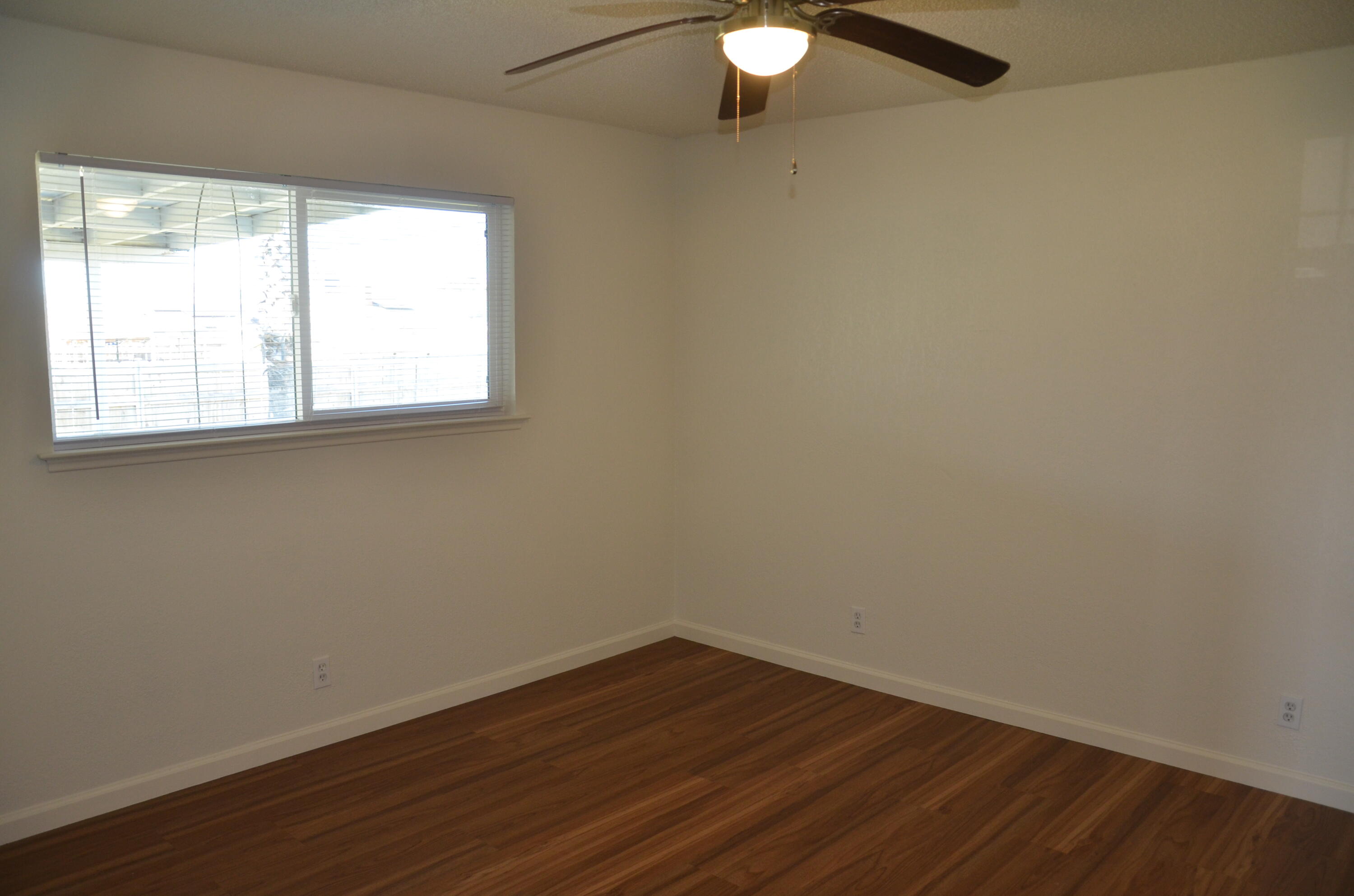 1410 W Bush St, Lemoore, CA 93245