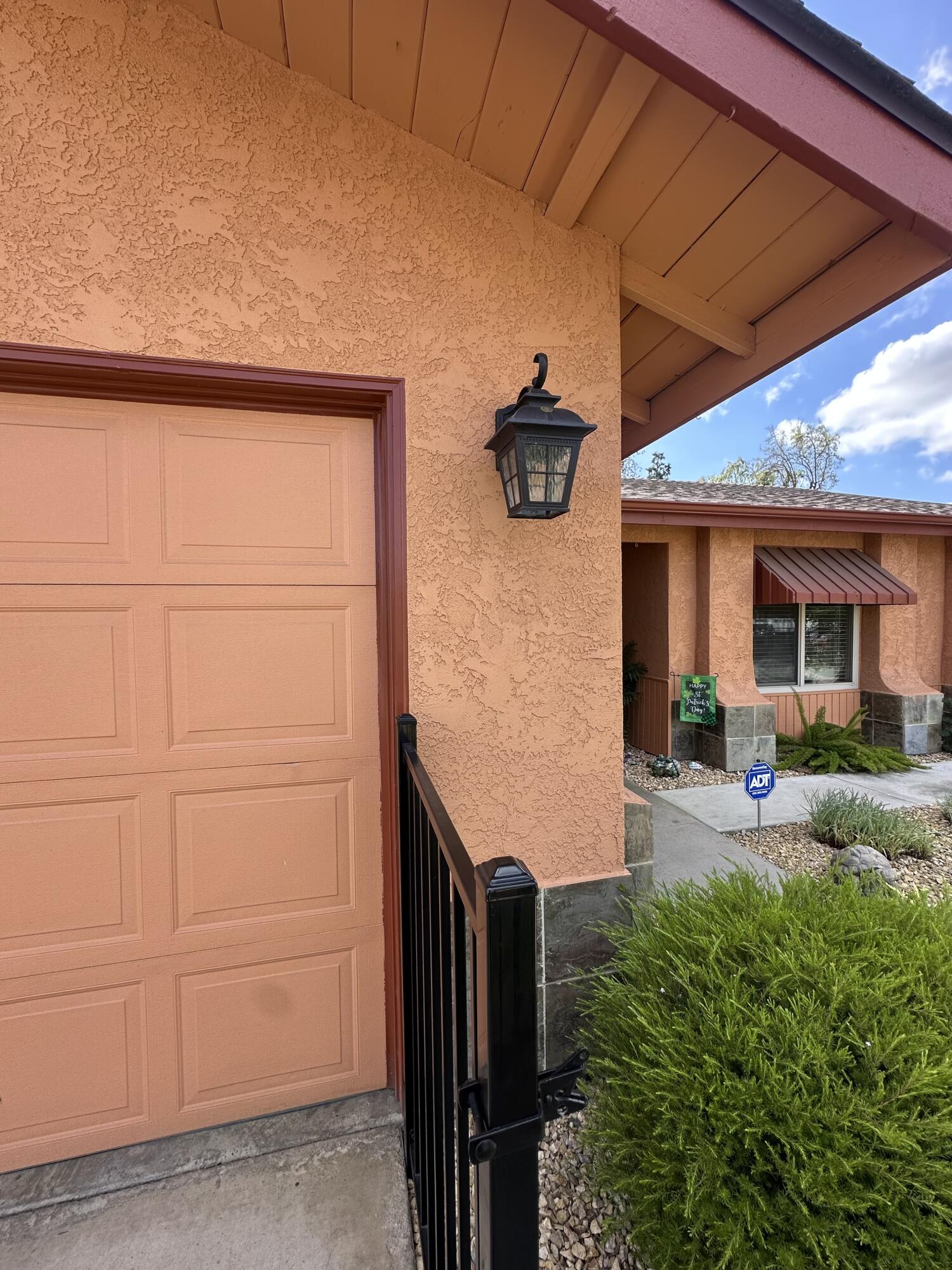 943 W Vassar Ave, Visalia, CA 93277