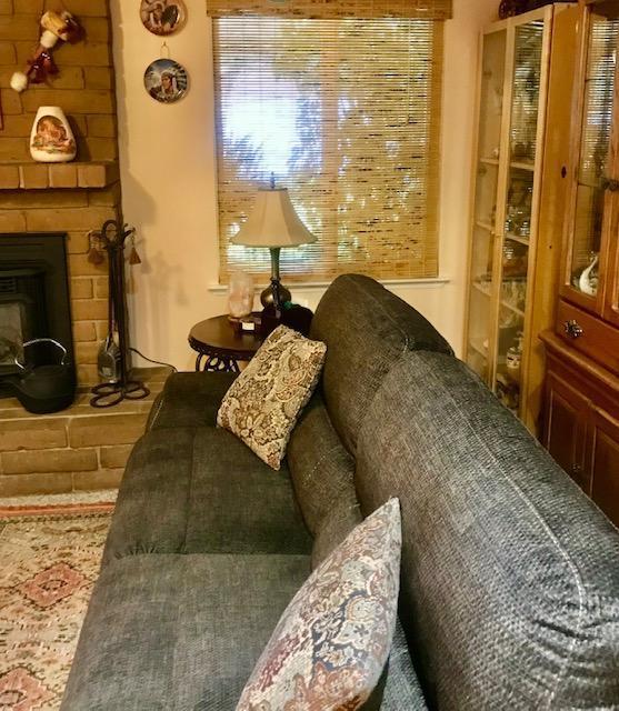 943 W Vassar Ave, Visalia, CA 93277