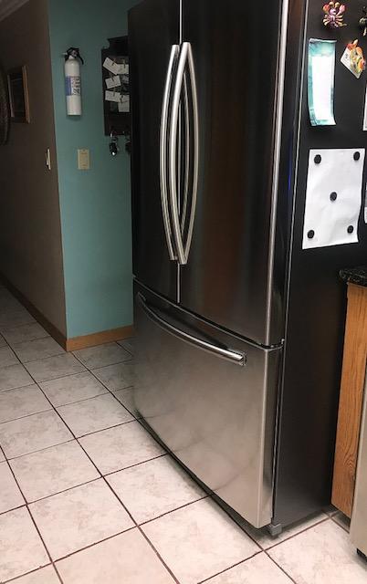 943 W Vassar Ave, Visalia, CA 93277